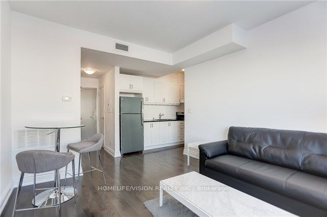 683 Danforth Avenue 201, Toronto, ON M4J 1L2 photo 4