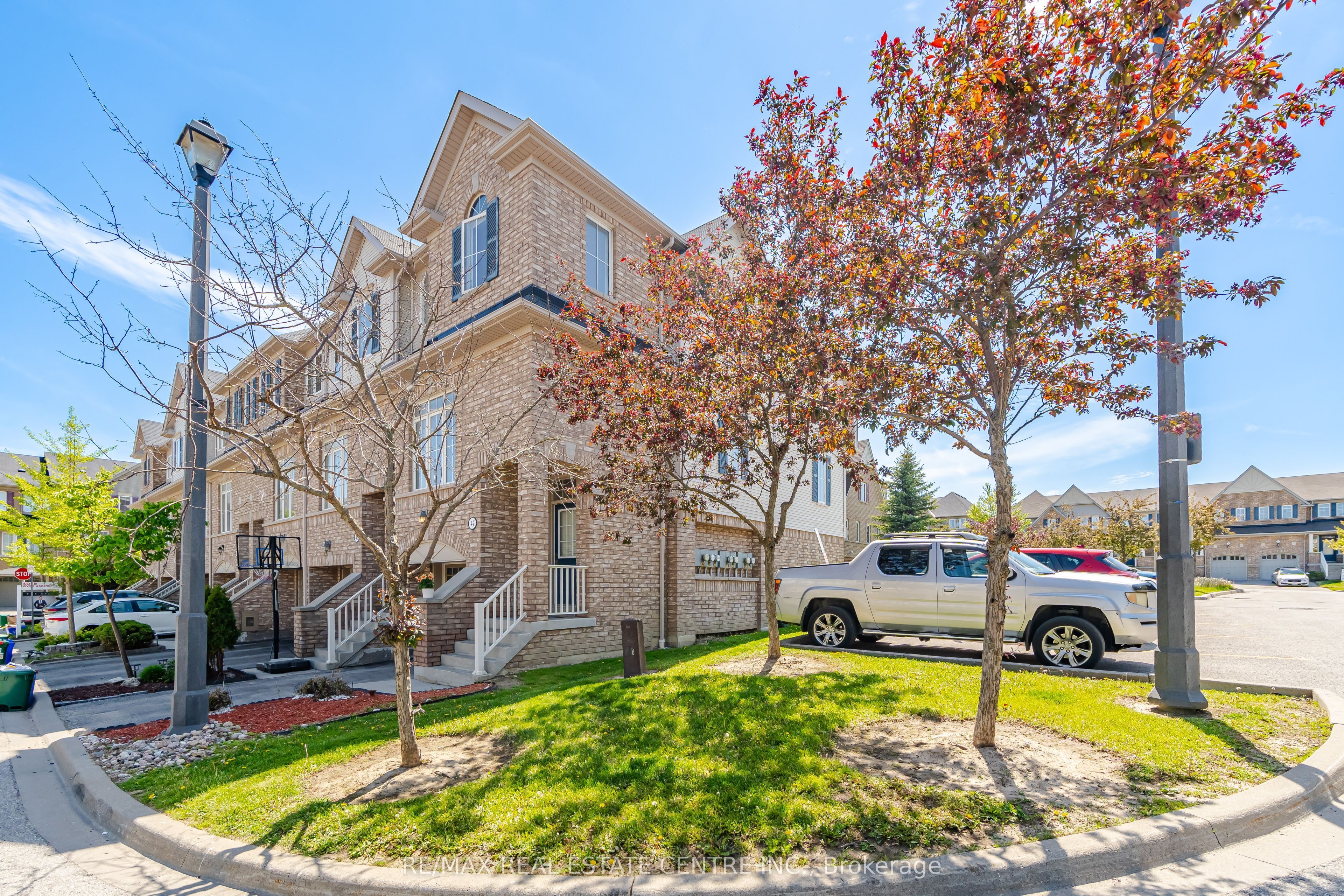 47 Martinworth Lane, Ajax, ON L1Z 0L1 photo 4