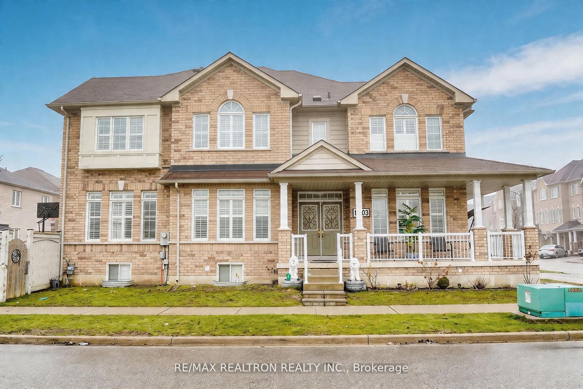 1603 Brandy Court, Pickering, ON L1X 0C8 photo 3