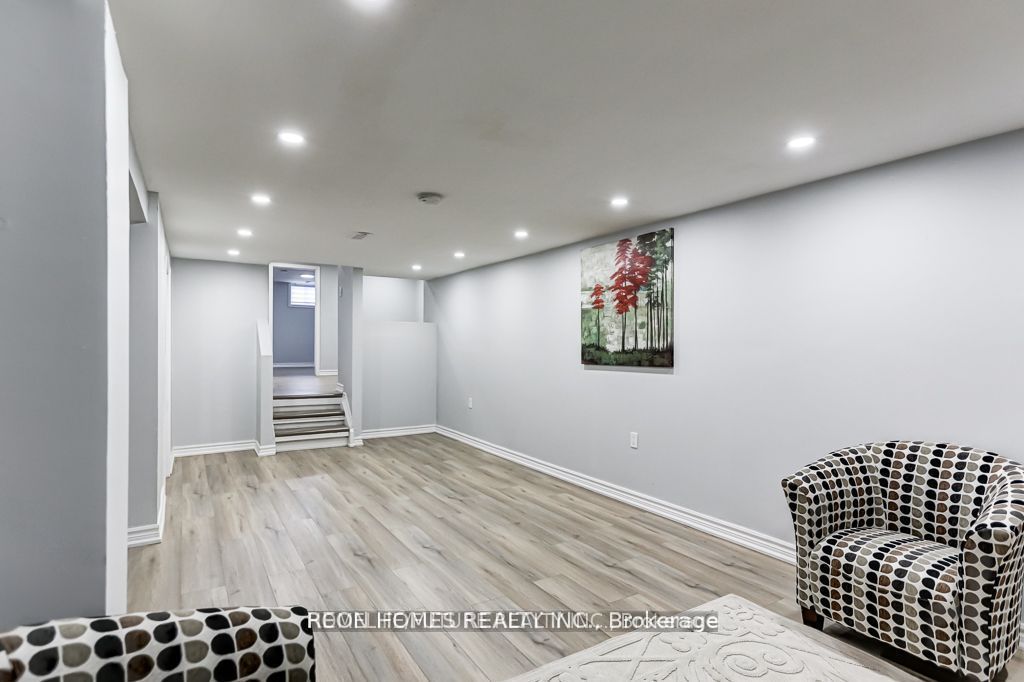 20 Bluefin Crescent Bsmt, Toronto, ON M1H 2L1 photo 4