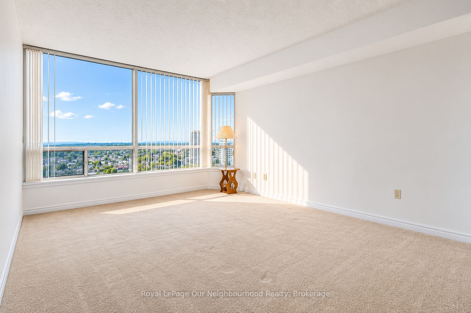 330 Alton Towers Circle 1103, Toronto, ON M1V 5H3 photo 4
