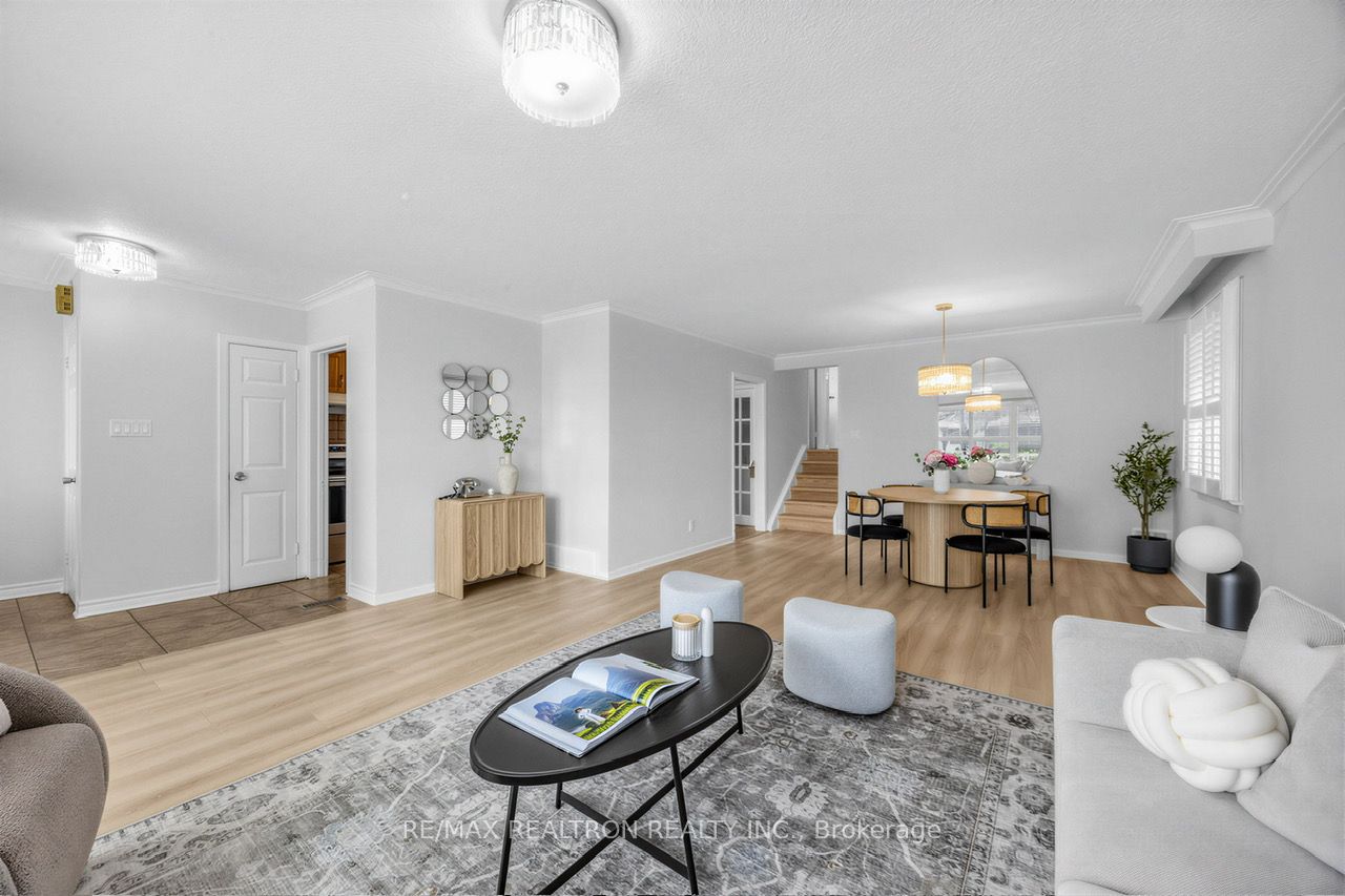 34 Marilake Drive, Toronto, ON M1S 1V7 photo 5