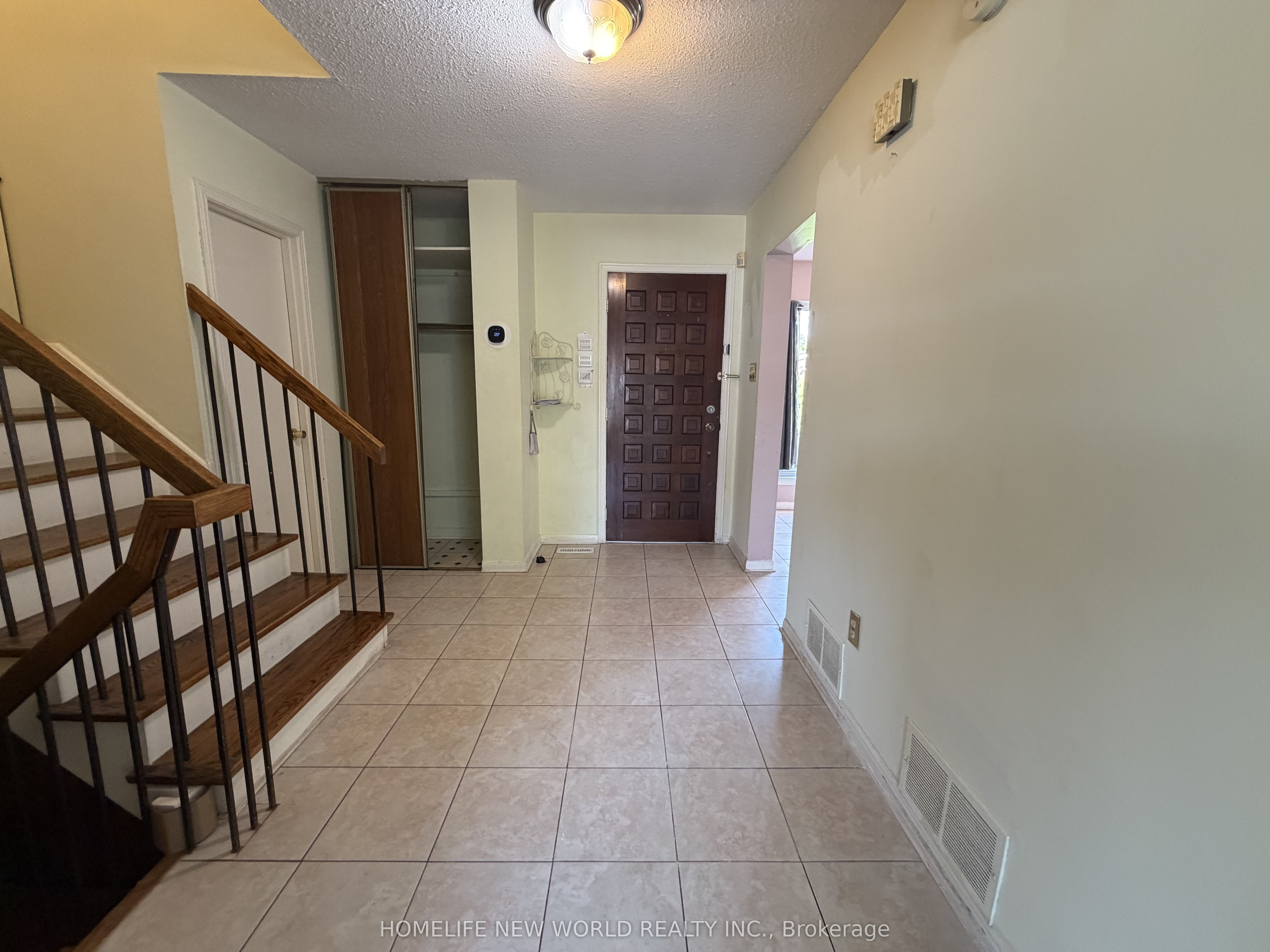 43 Bushmills Square, Toronto, ON M1V 1K5 photo 3