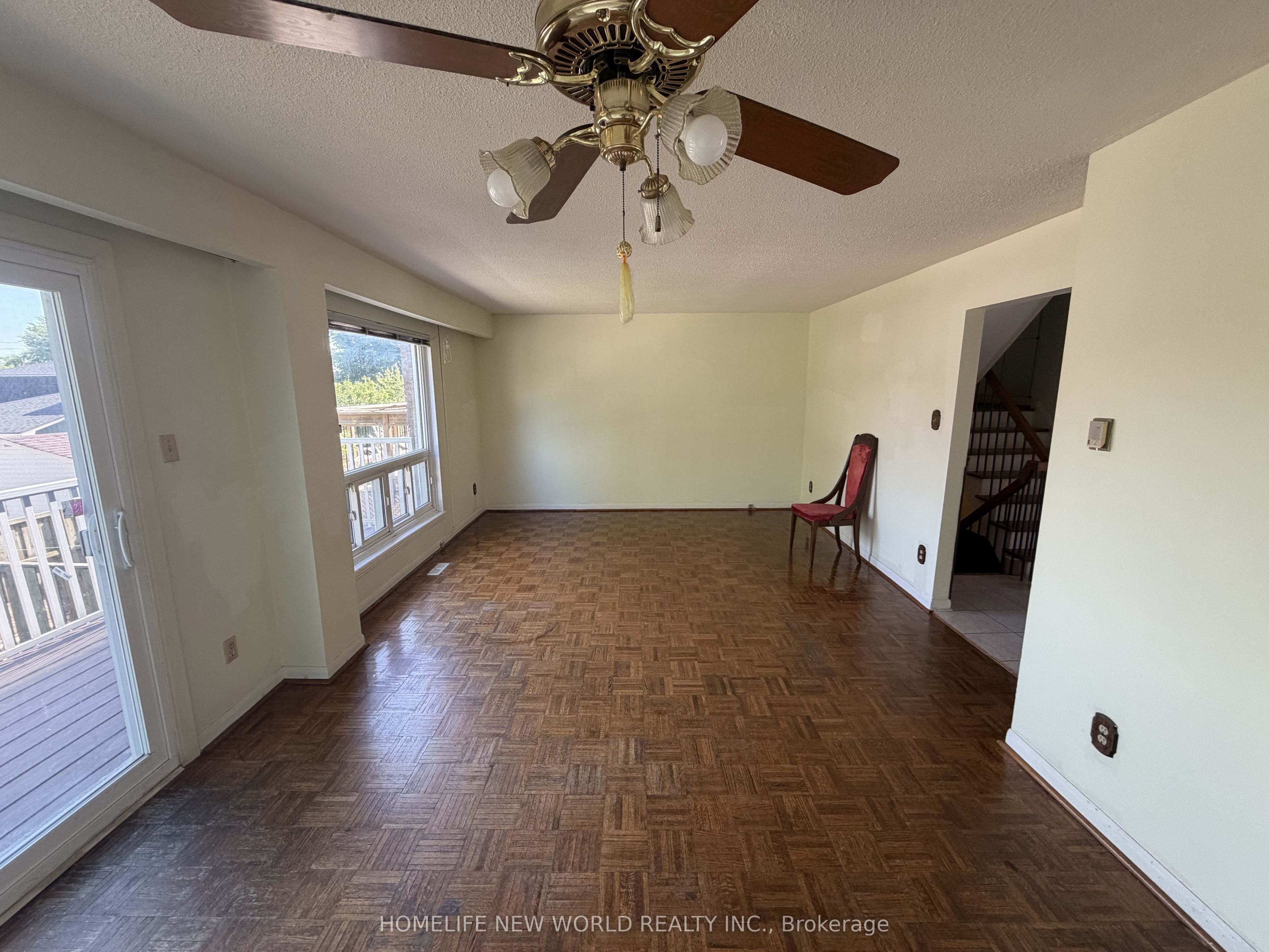 43 Bushmills Square, Toronto, ON M1V 1K5 photo 4