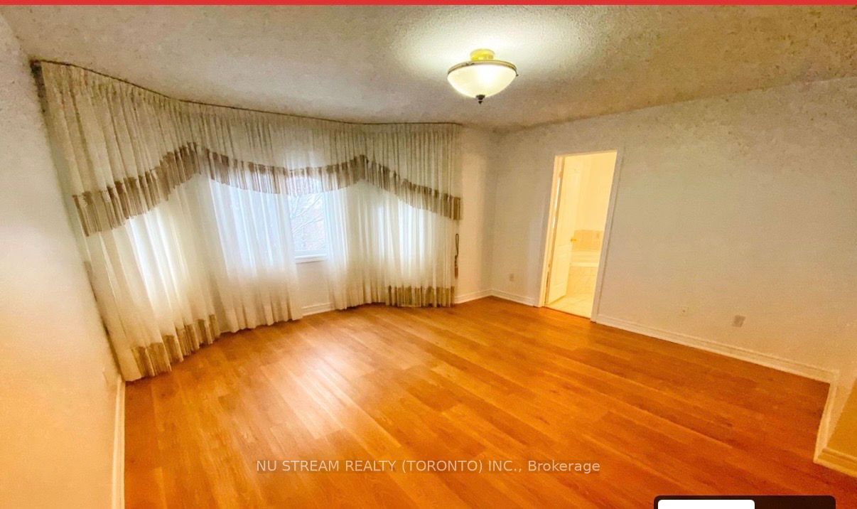 6 Rosemarie Drive Upper Level, Toronto, ON M1R 3T8 photo 4