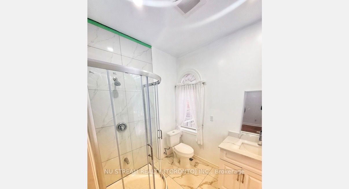 6 Rosemarie Drive Upper Level, Toronto, ON M1R 3T8 photo 5
