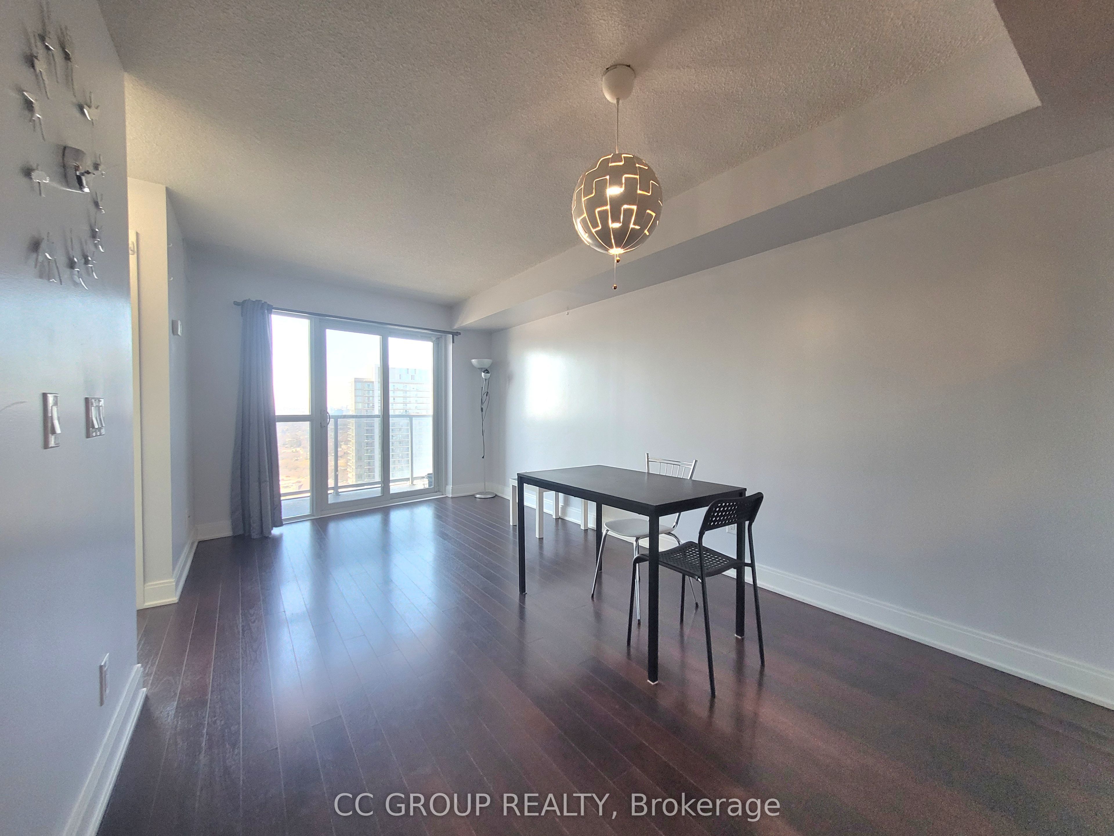 125 Village Green Square 3405, Toronto, ON M1S 0G3 photo 3