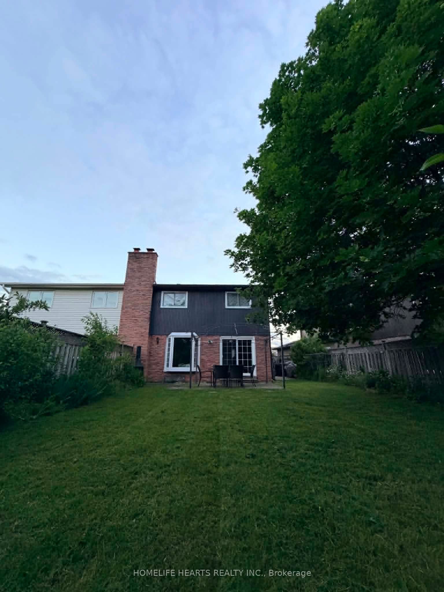 242 Braymore Boulevard, Toronto, ON M1B 2G8 photo 3