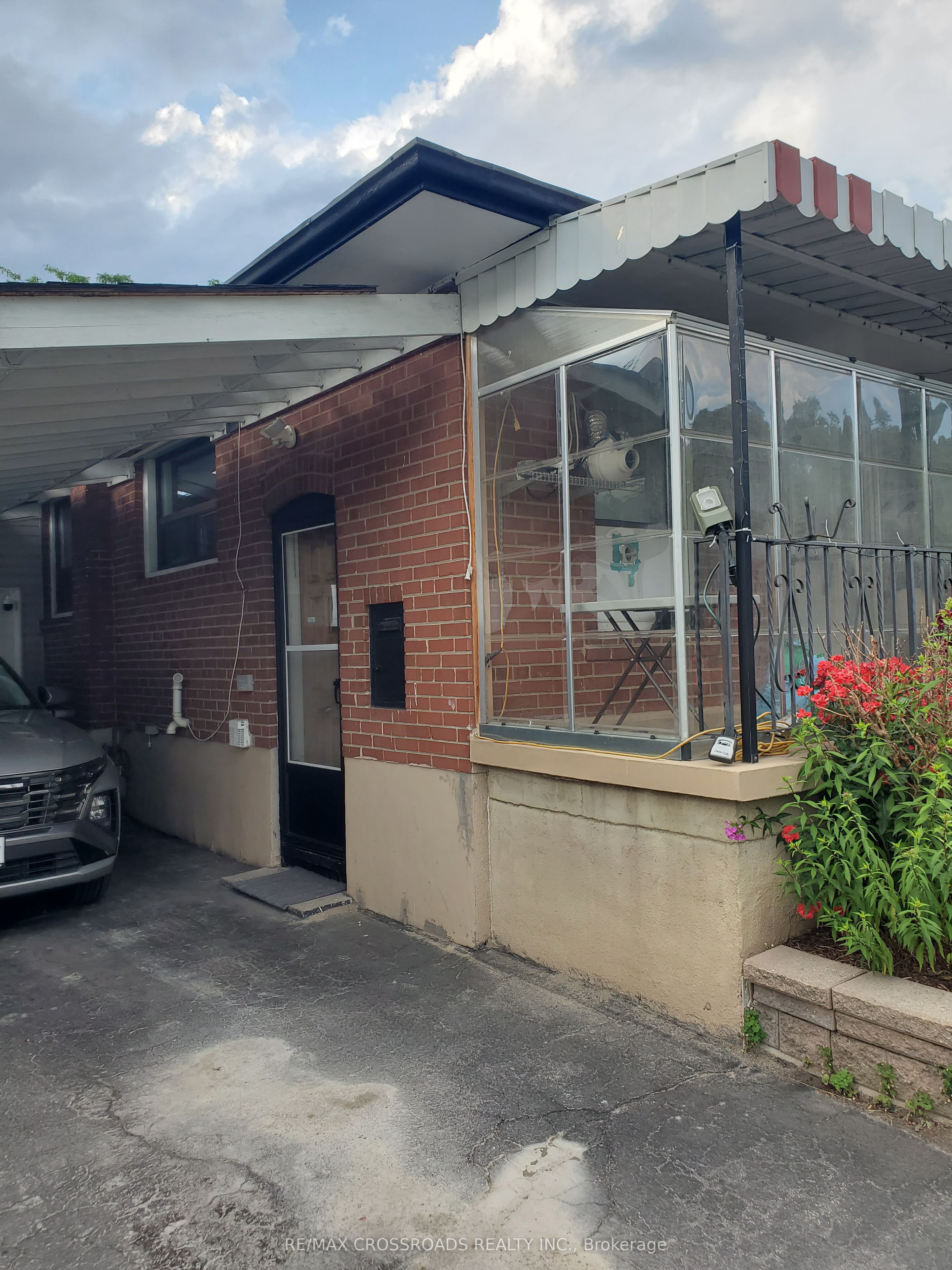 3 Christina Crescent - BASEMENT, Toronto, ON M1R 4H7 photo 2