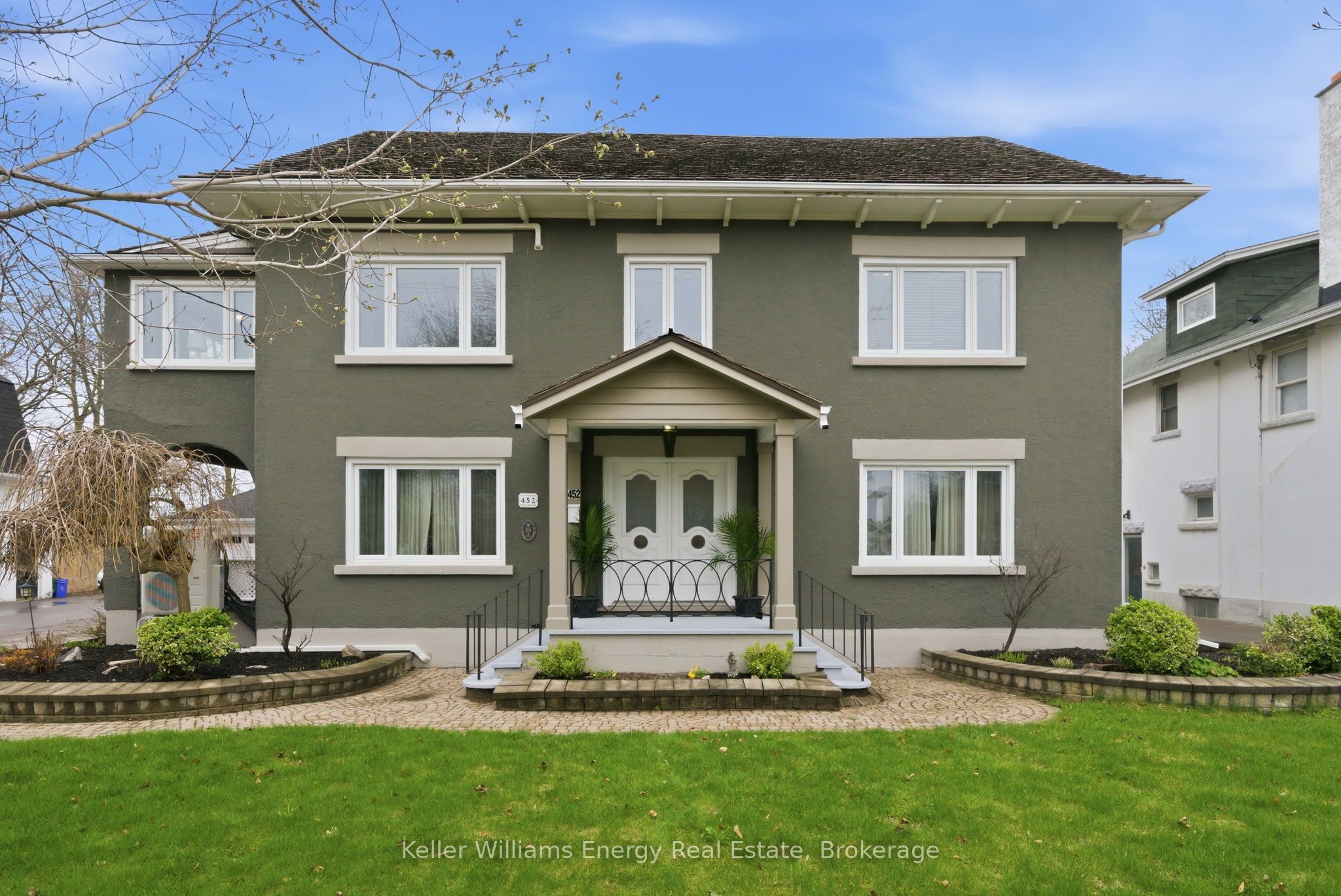 452 Simcoe Street N, Oshawa, ON L1G 4T6