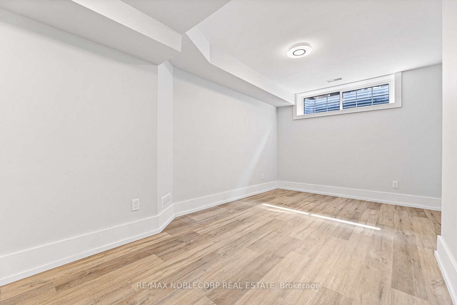 108 Enderby Road 2, Toronto, ON M4E 2S5 photo 2
