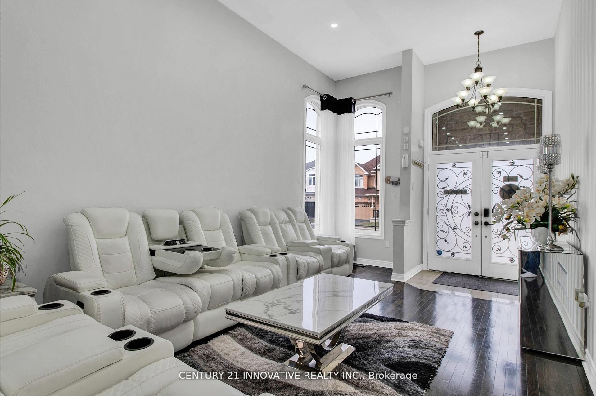 17 Arfield Avenue NE, Ajax, ON L1Z 0G2 photo 3