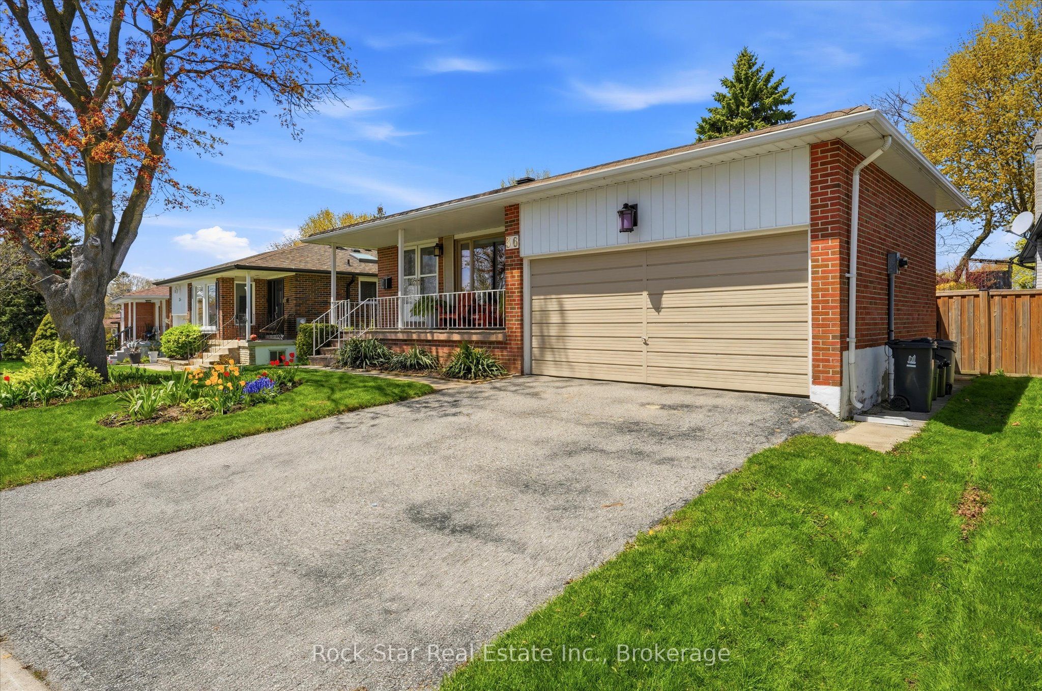 36 LANGEVIN Crescent, Toronto, ON M1C 2B6 photo 3