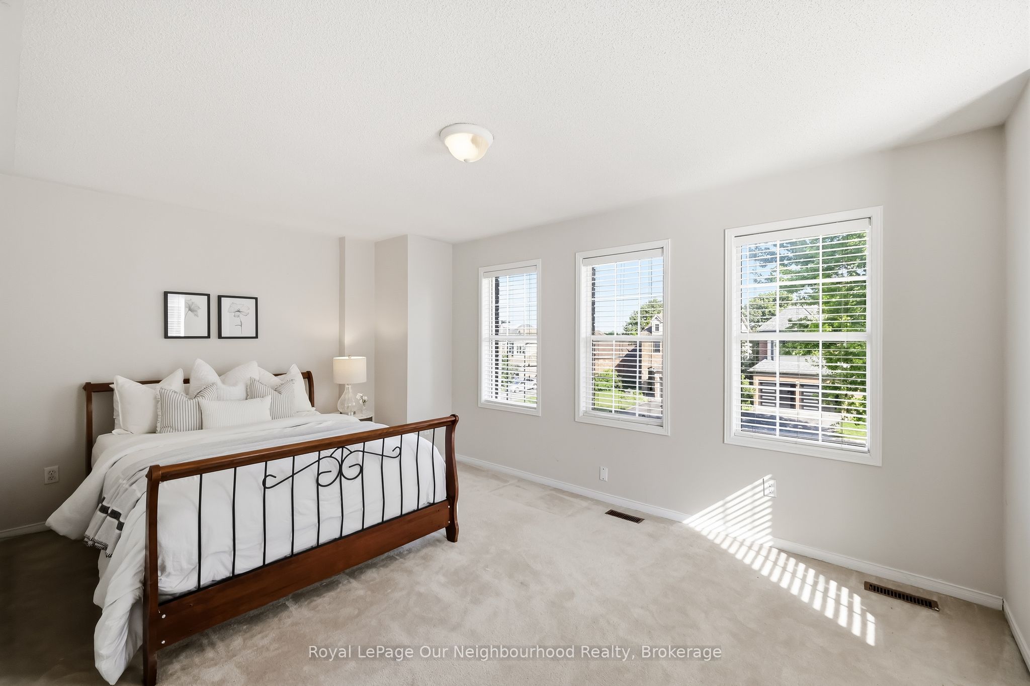 24 Wetherburn Drive, Whitby, ON L1P 1M7 photo 4