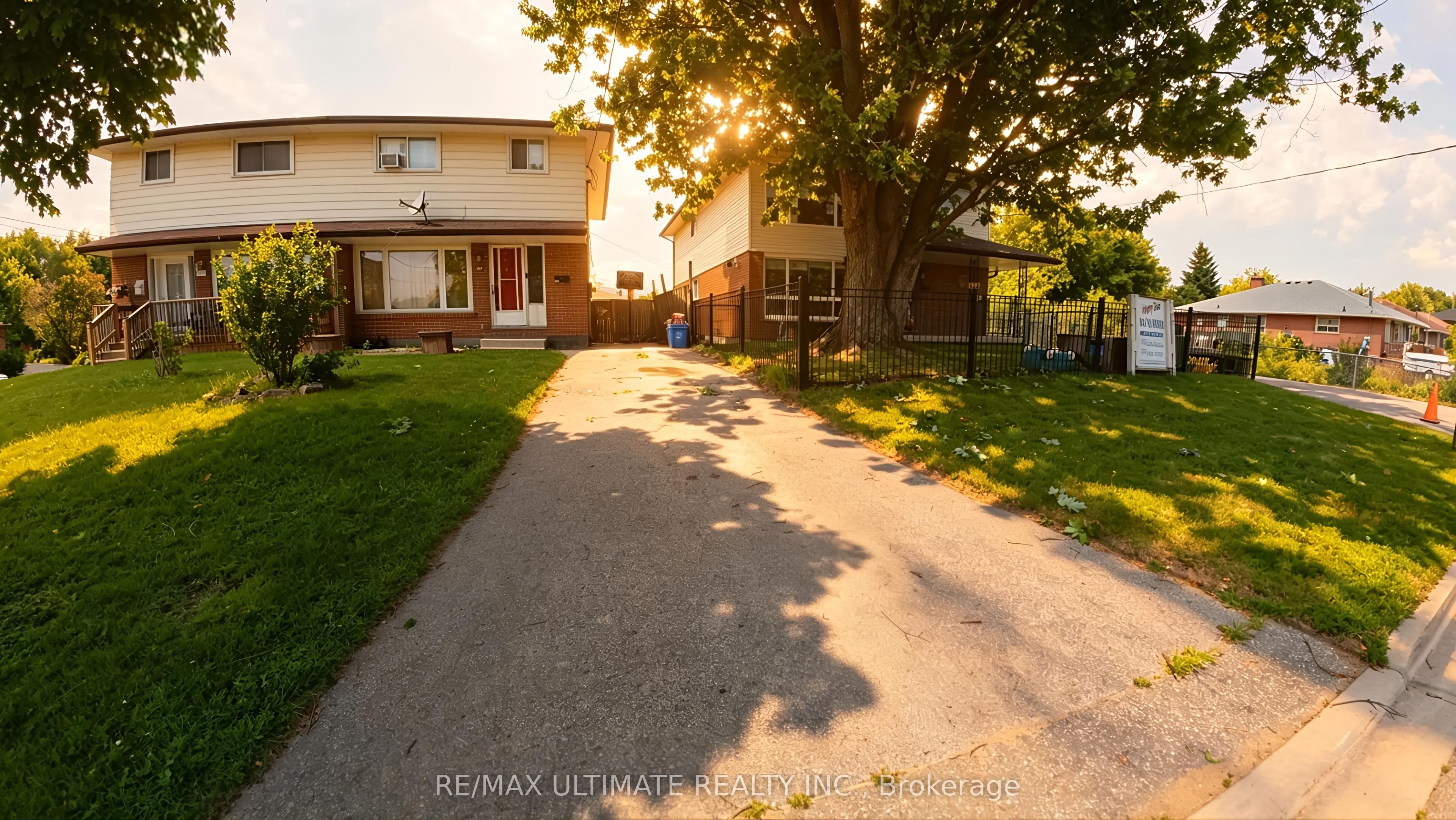 610 Cartier Avenue Lower Level, Oshawa, ON L1J 2C8