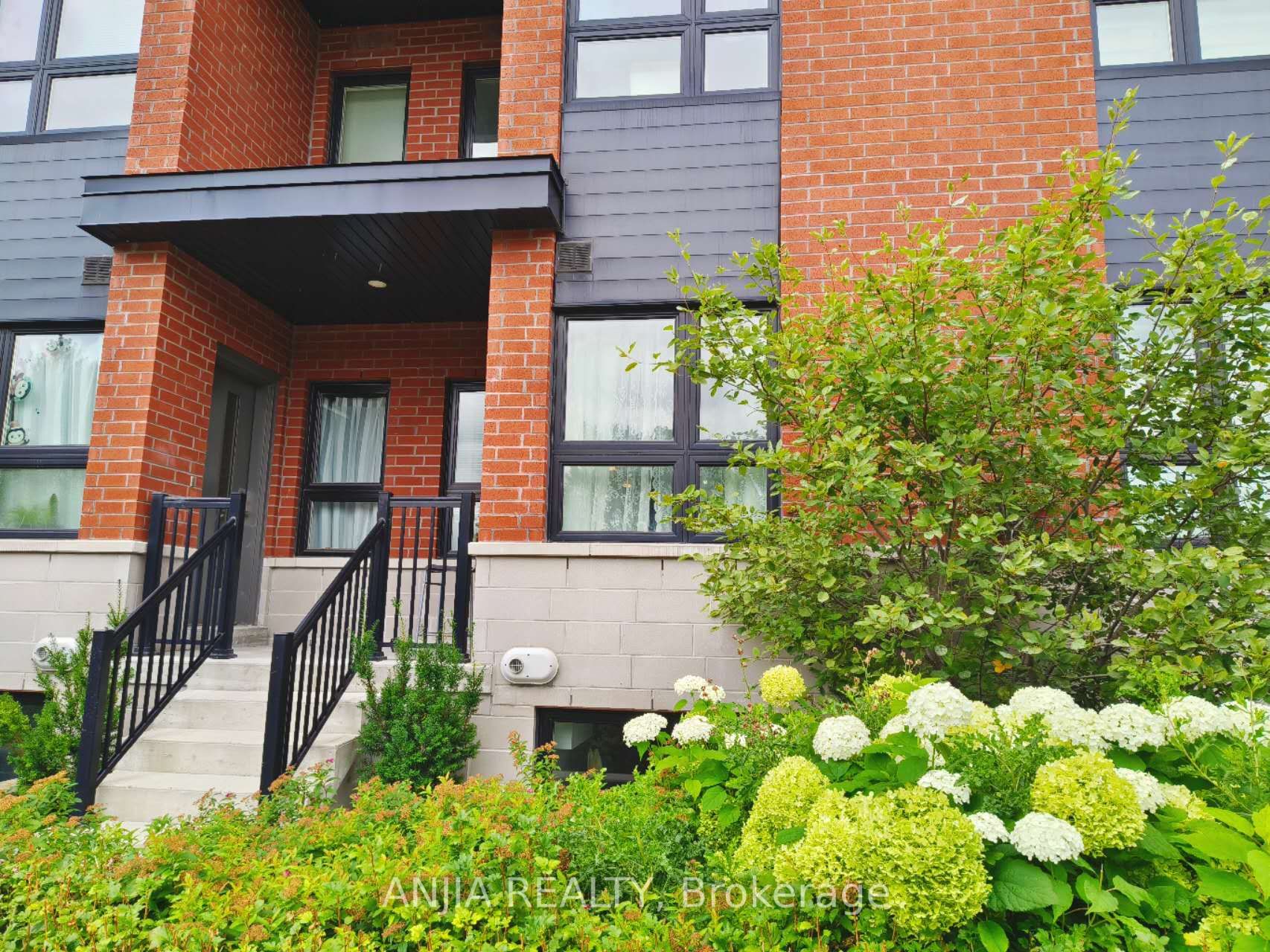 2100 BRIDLETOWNE Circle 110, Toronto, ON M1W 2L1