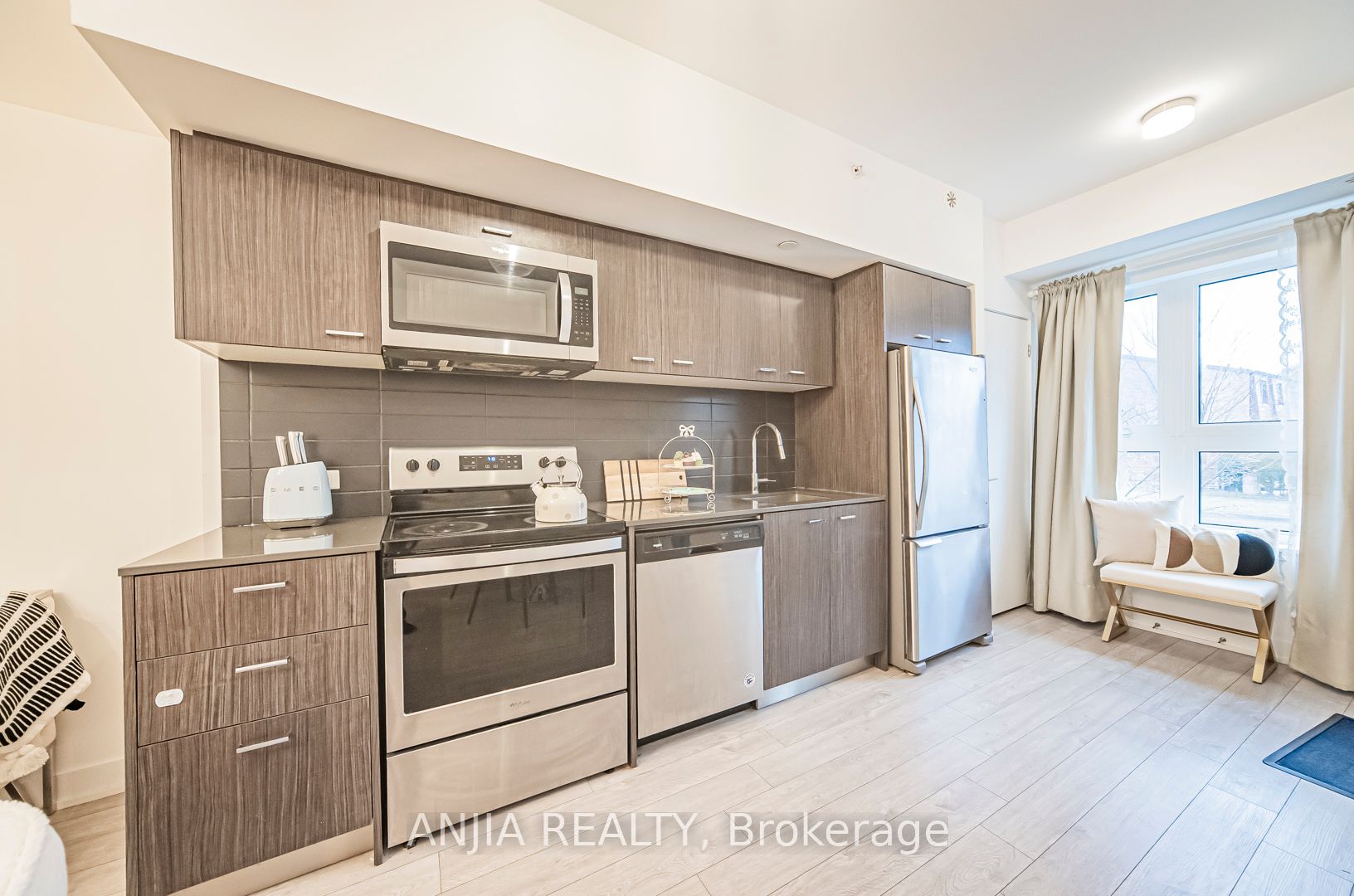 2100 BRIDLETOWNE Circle 110, Toronto, ON M1W 2L1 photo 4