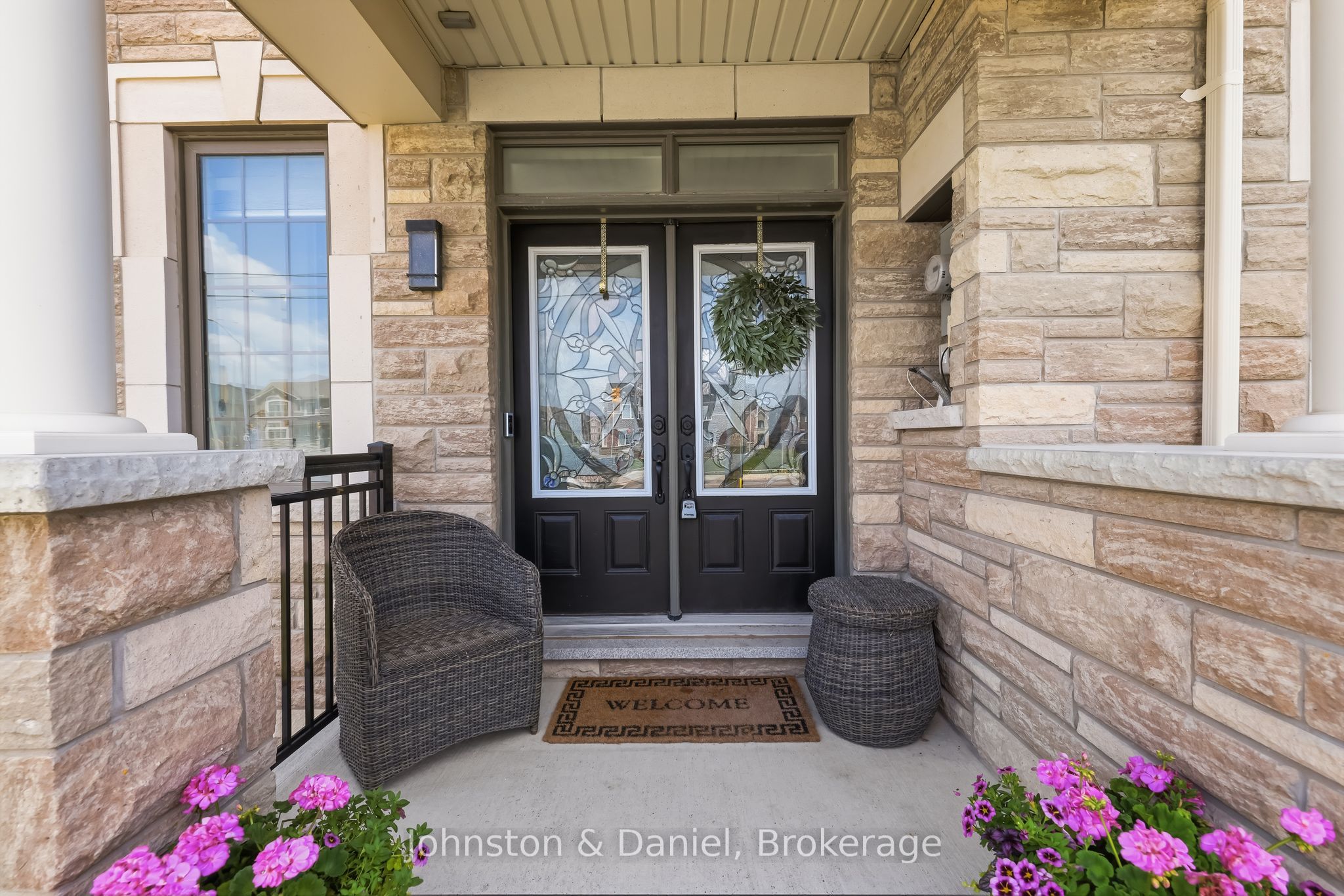 3000 Hollyberry Trail, Pickering, ON L1X 0N5 photo 4