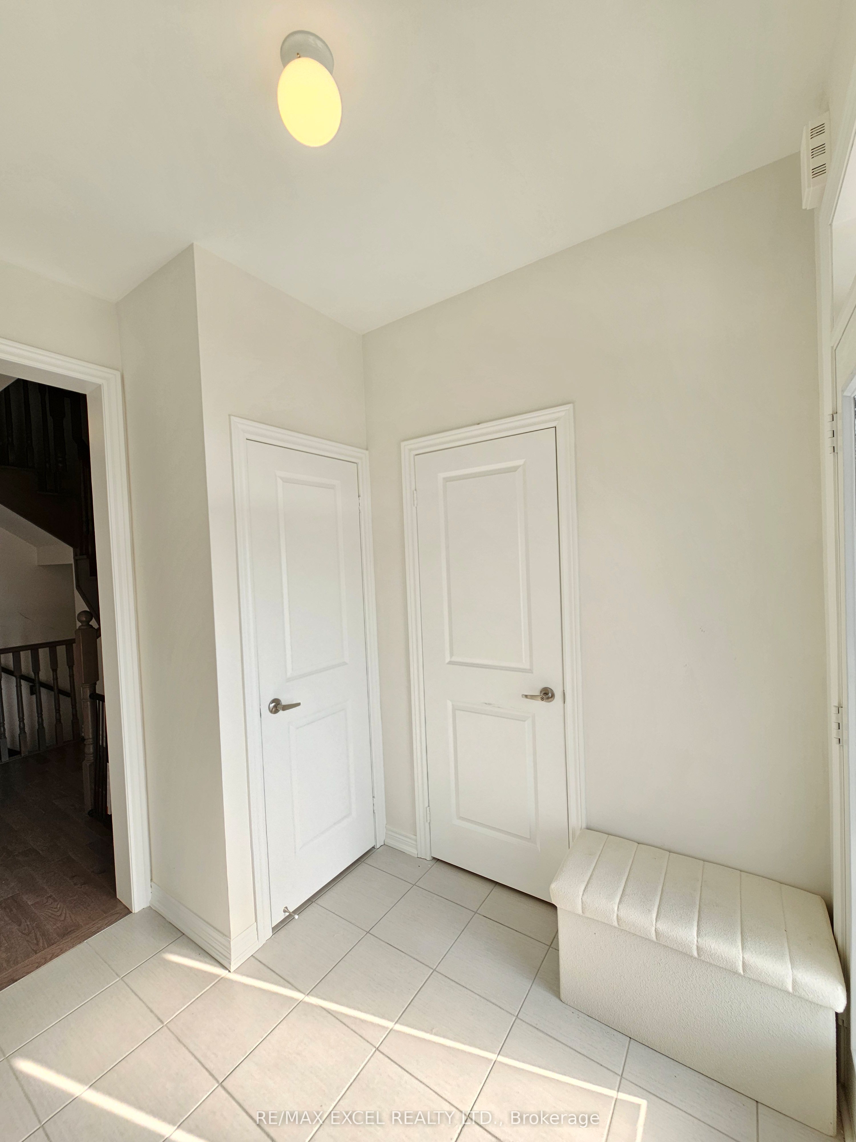 1273 WINDING WOODS Trail, Pickering, ON L1X 0R9 photo 2