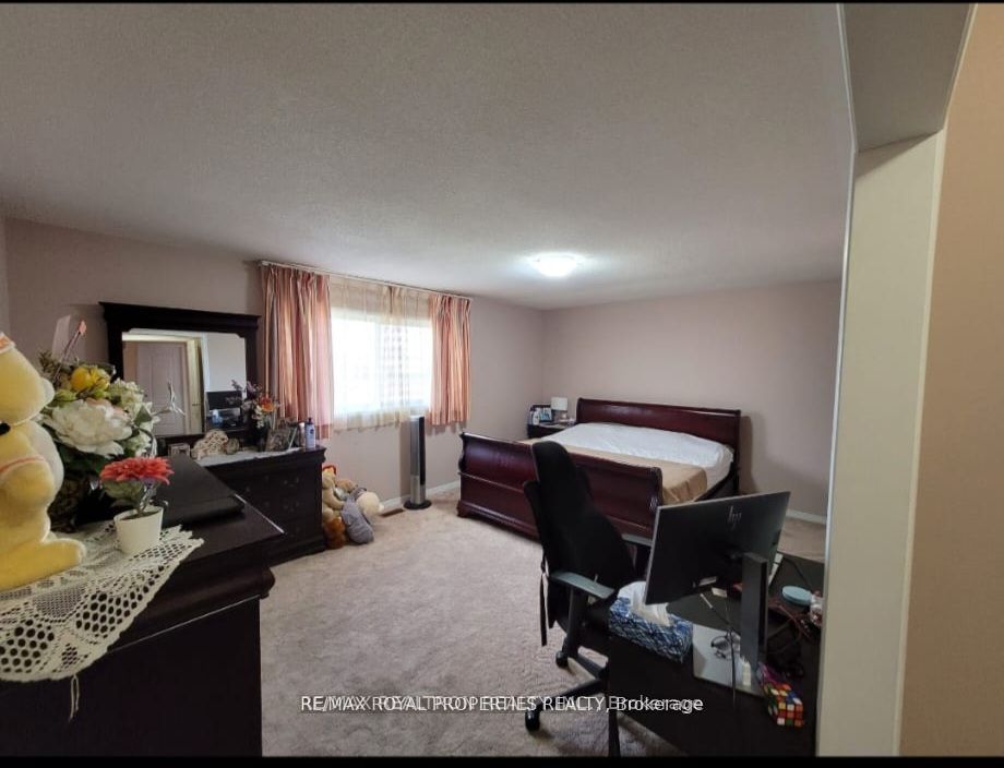 110 Seasons Drive Main, Toronto, ON M1X 1X8 photo 5