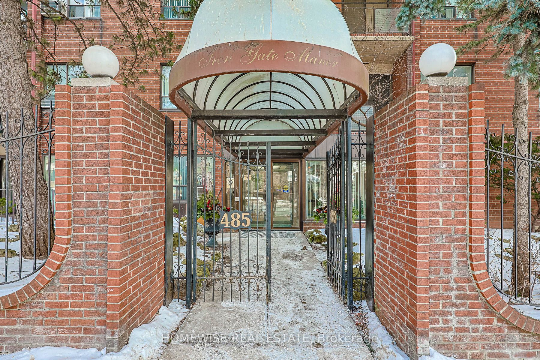 485 Kingston Road 714, Toronto, ON M4L 1V6 photo 2