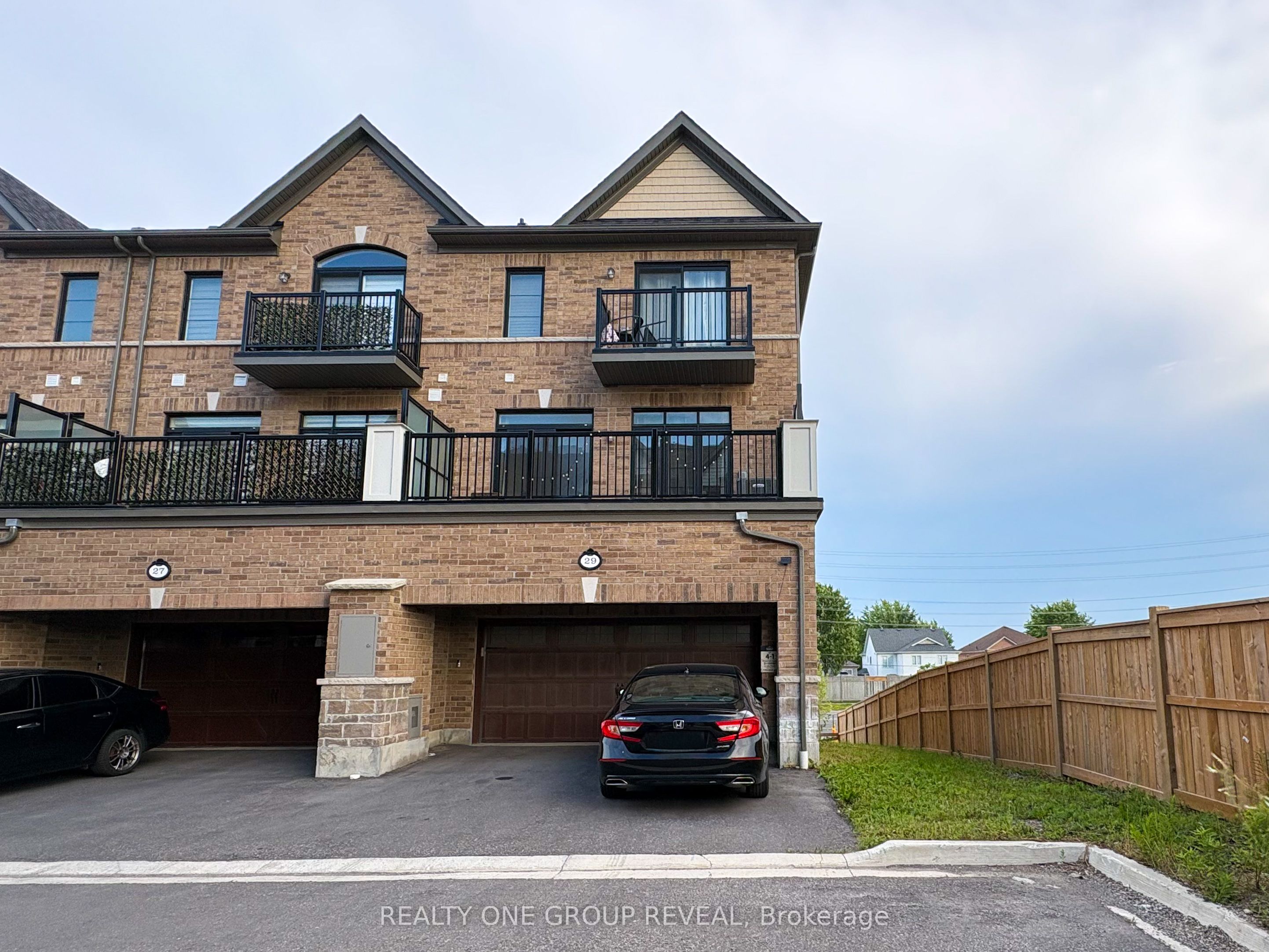 29 Icemaker Way, Whitby, ON L1P 0L5 photo 2