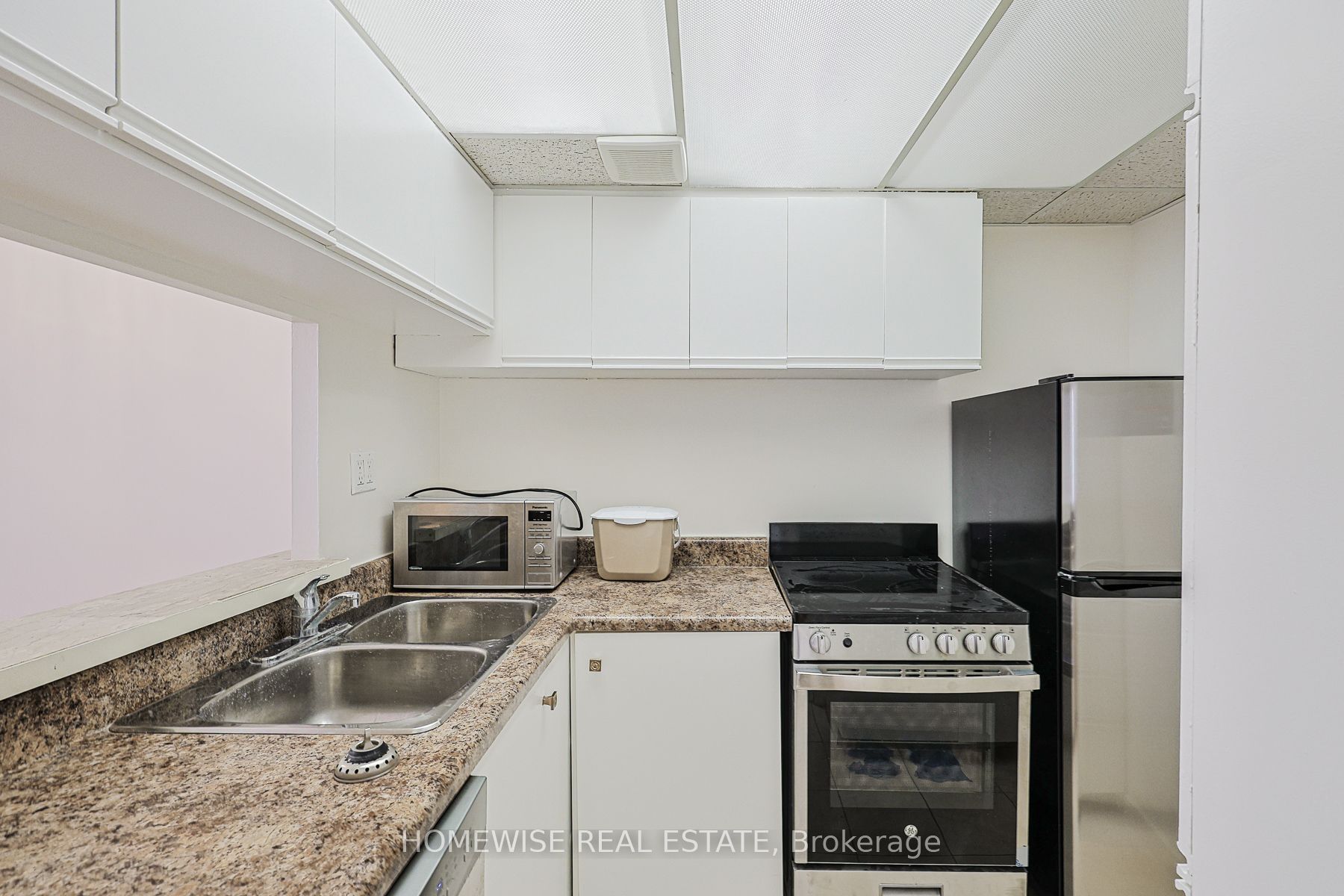 485 Kingston Road 506, Toronto, ON M4L 1V6 photo 3