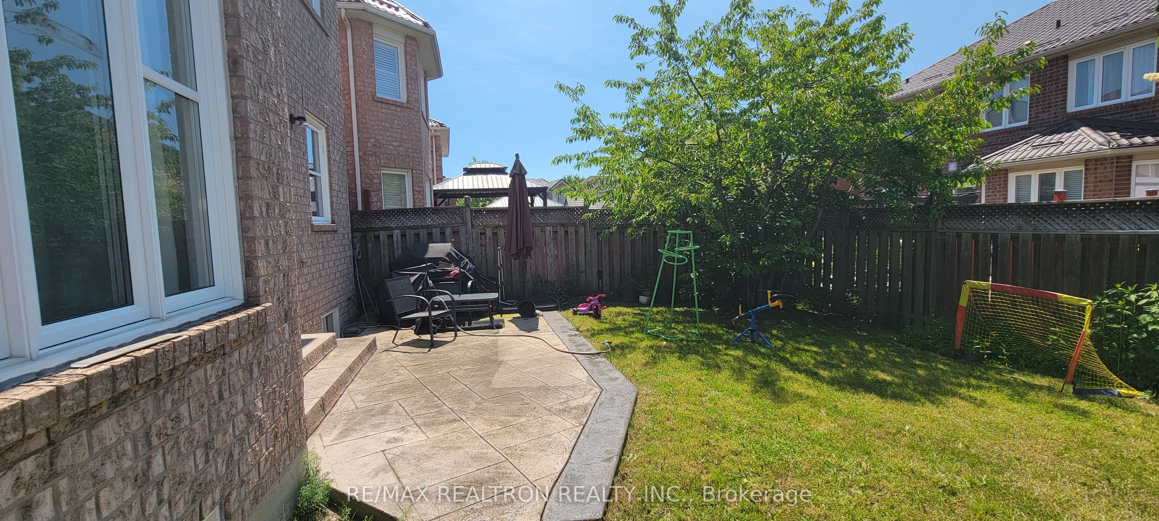 78 Rouge River Drive Main, Toronto, ON M1B 6K3 photo 3