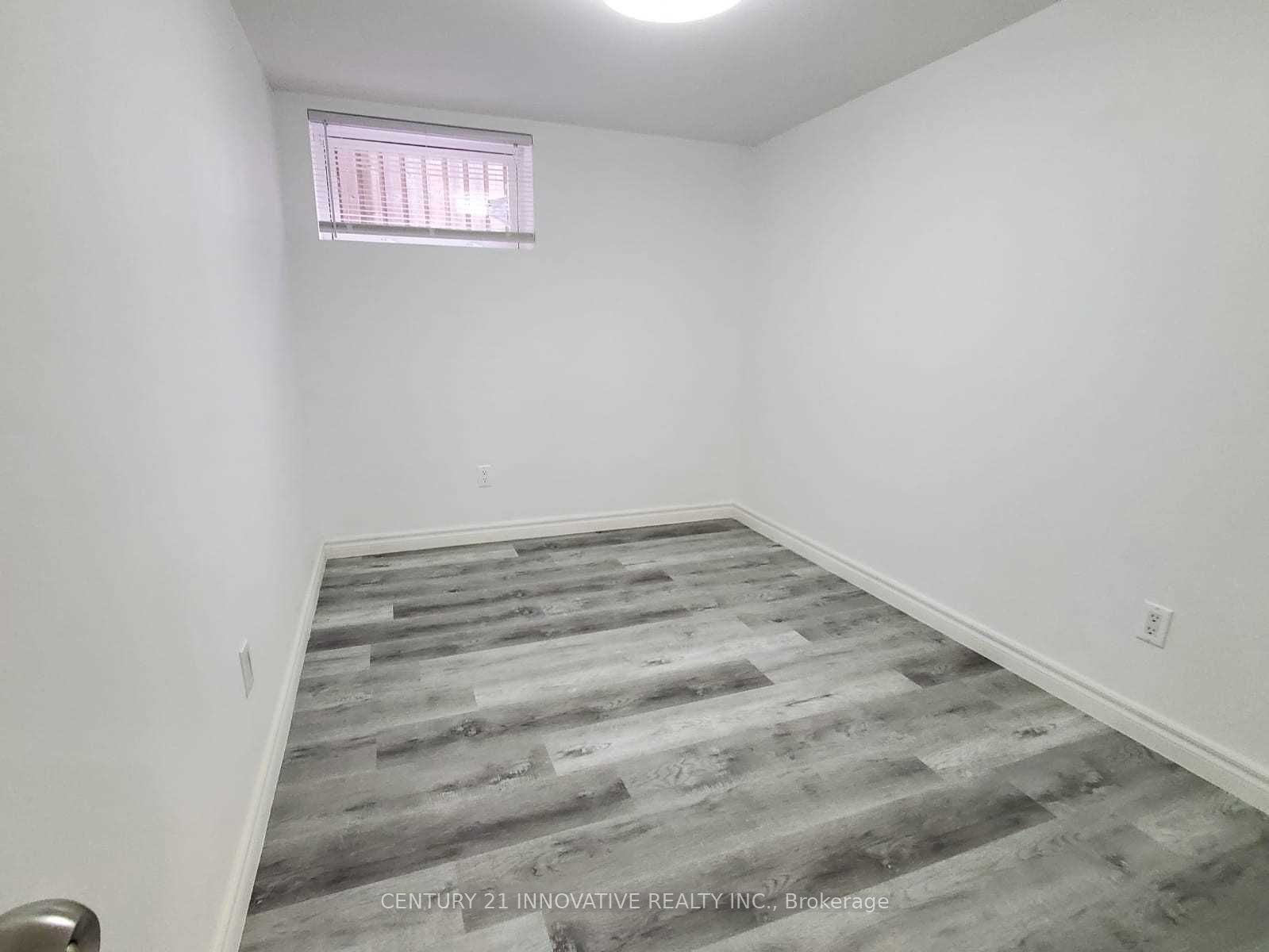 991 Hortop Street Basement, Oshawa, ON L1G 4P4 photo 3