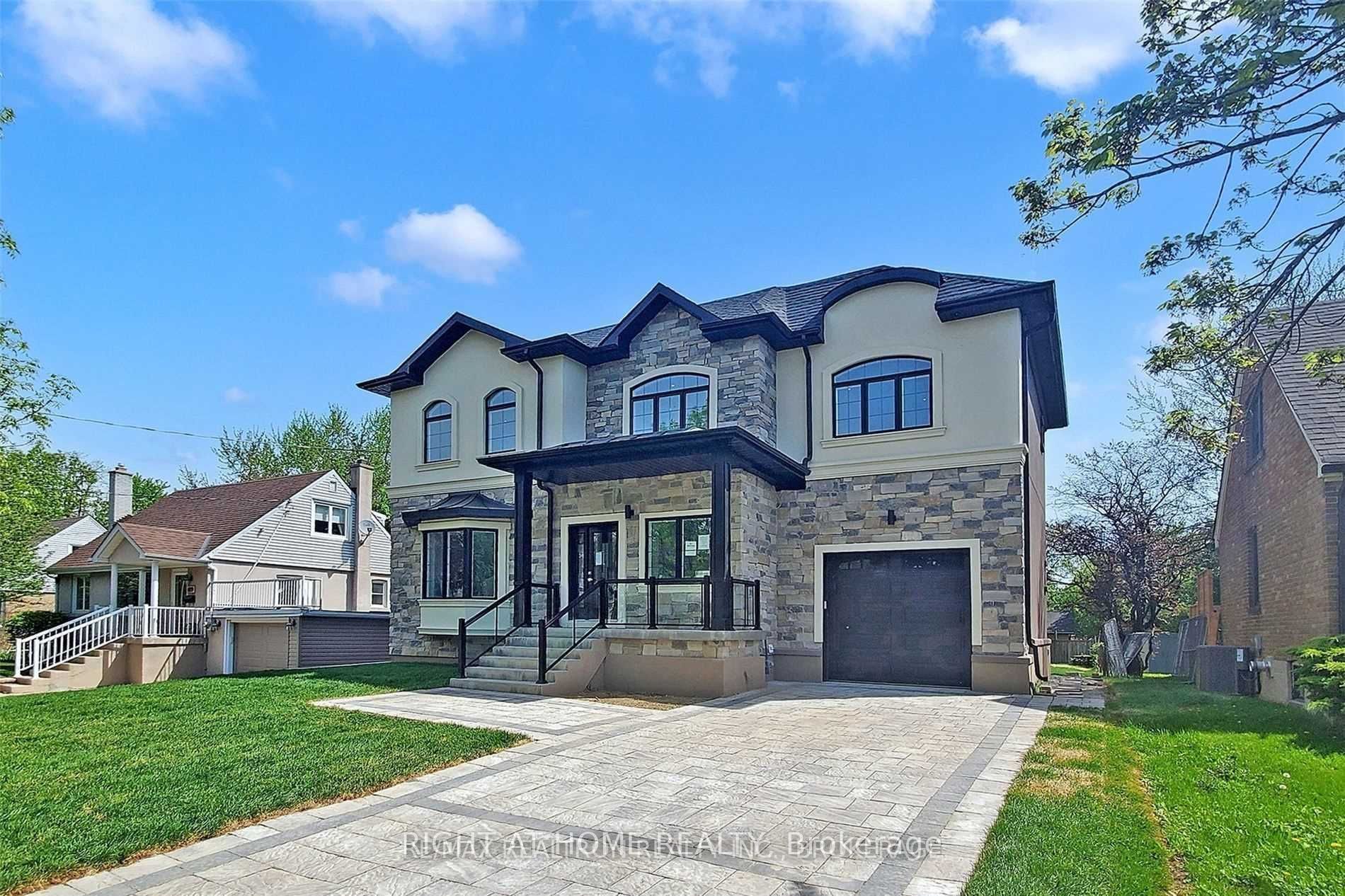67 Scarborough Heights Boulevard, Toronto, ON M1M 2V5 photo 2