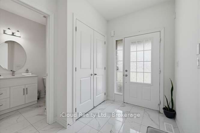 1944 Don White Court, Oshawa, ON L1K 0R3 photo 4