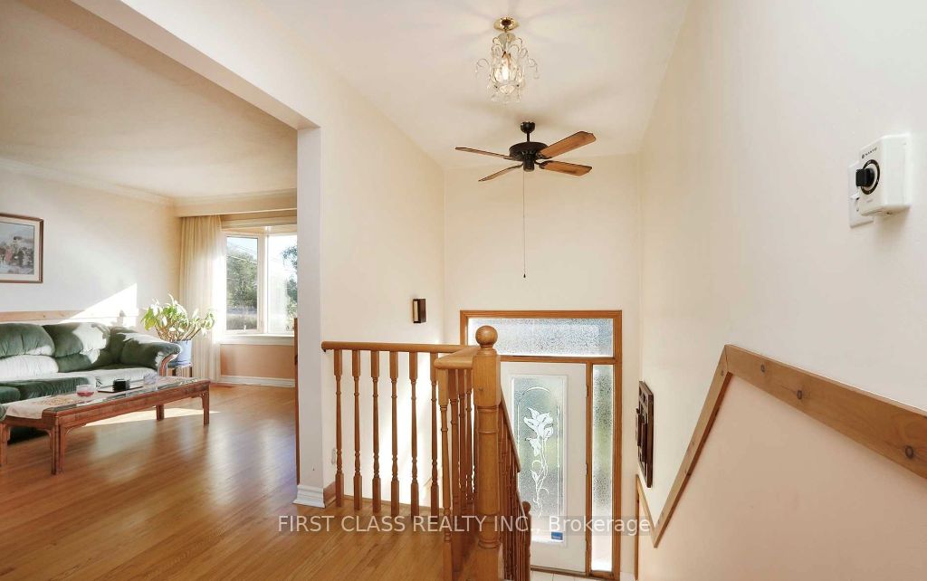 338 Conlins Road Main, Toronto, ON L3R 2W1 photo 5