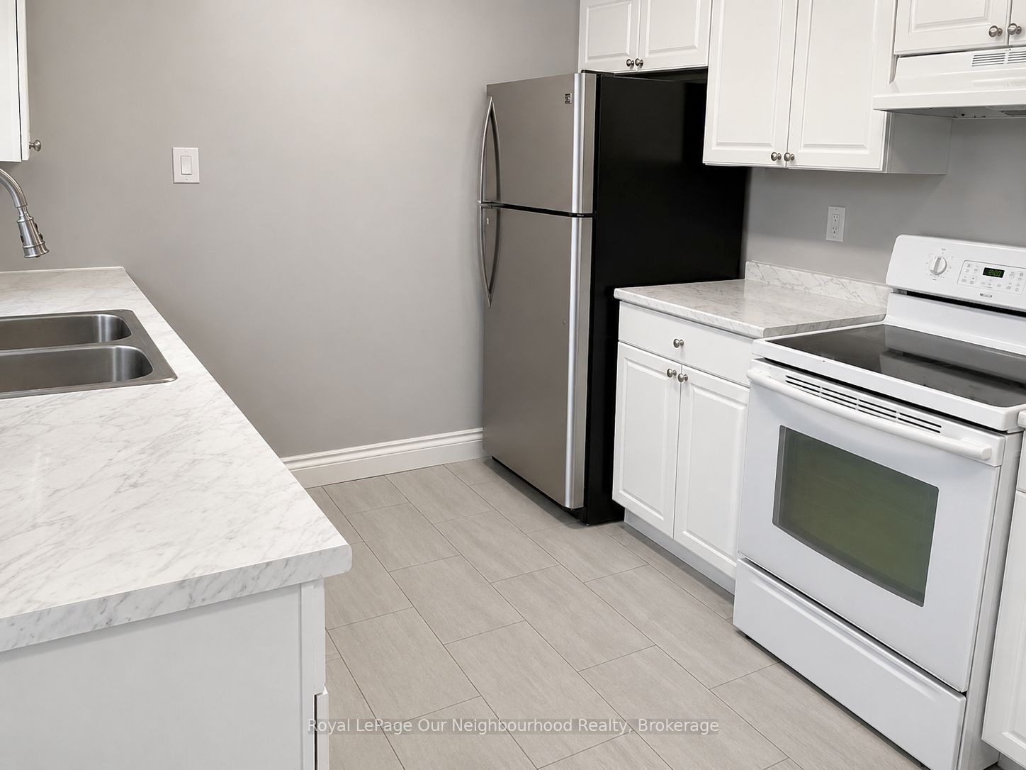 396 Fleetwood Drive Upper, Oshawa, ON L1K 1C4 photo 3