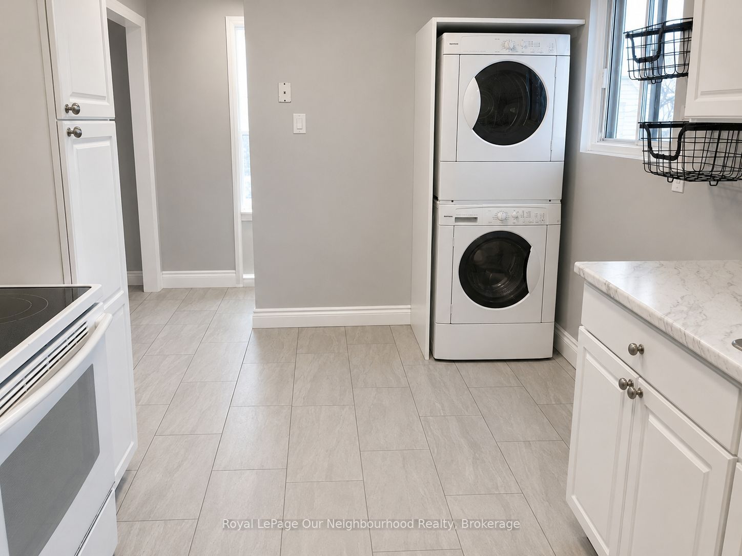 396 Fleetwood Drive Upper, Oshawa, ON L1K 1C4 photo 4