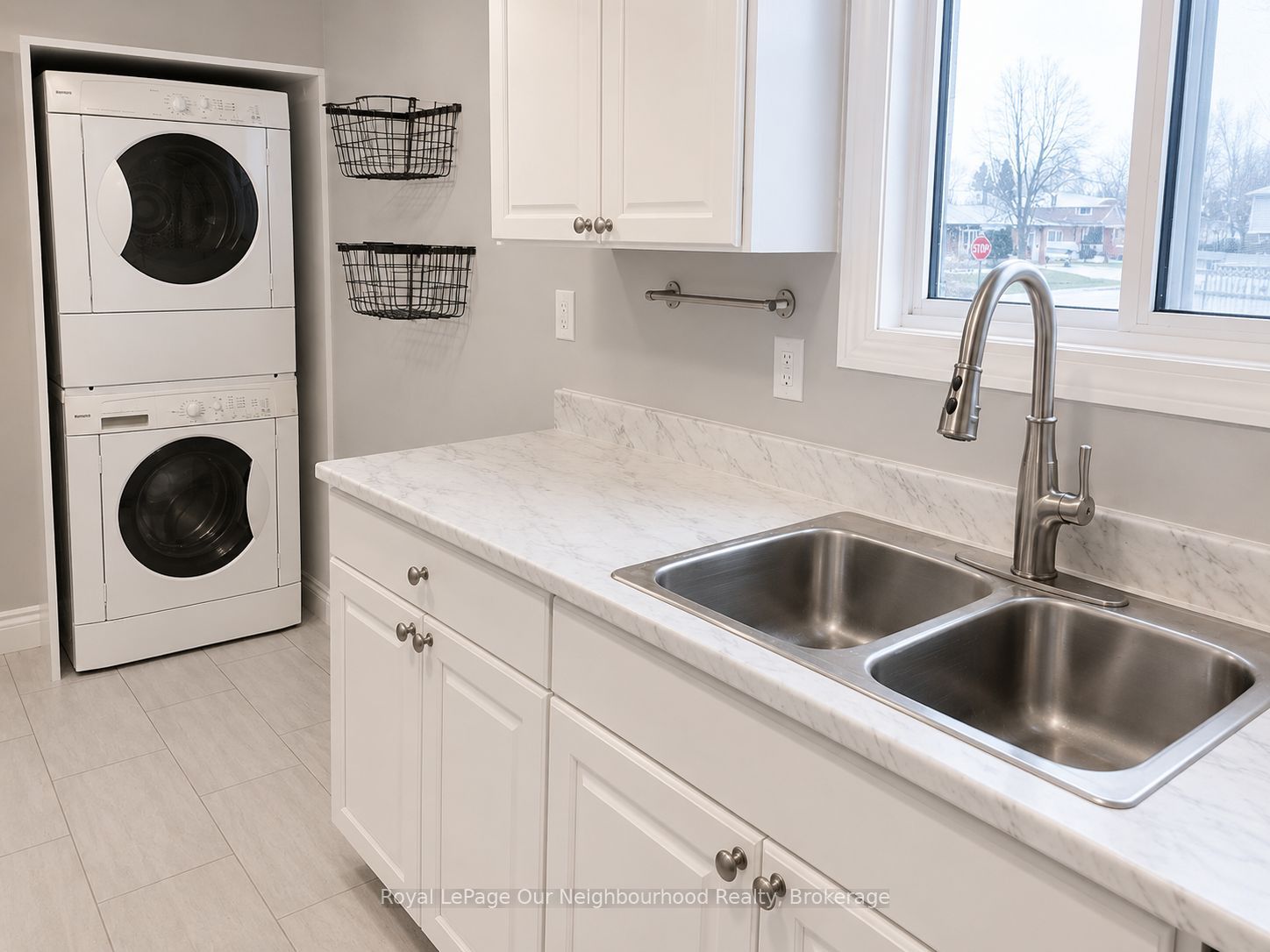 396 Fleetwood Drive Upper, Oshawa, ON L1K 1C4 photo 5