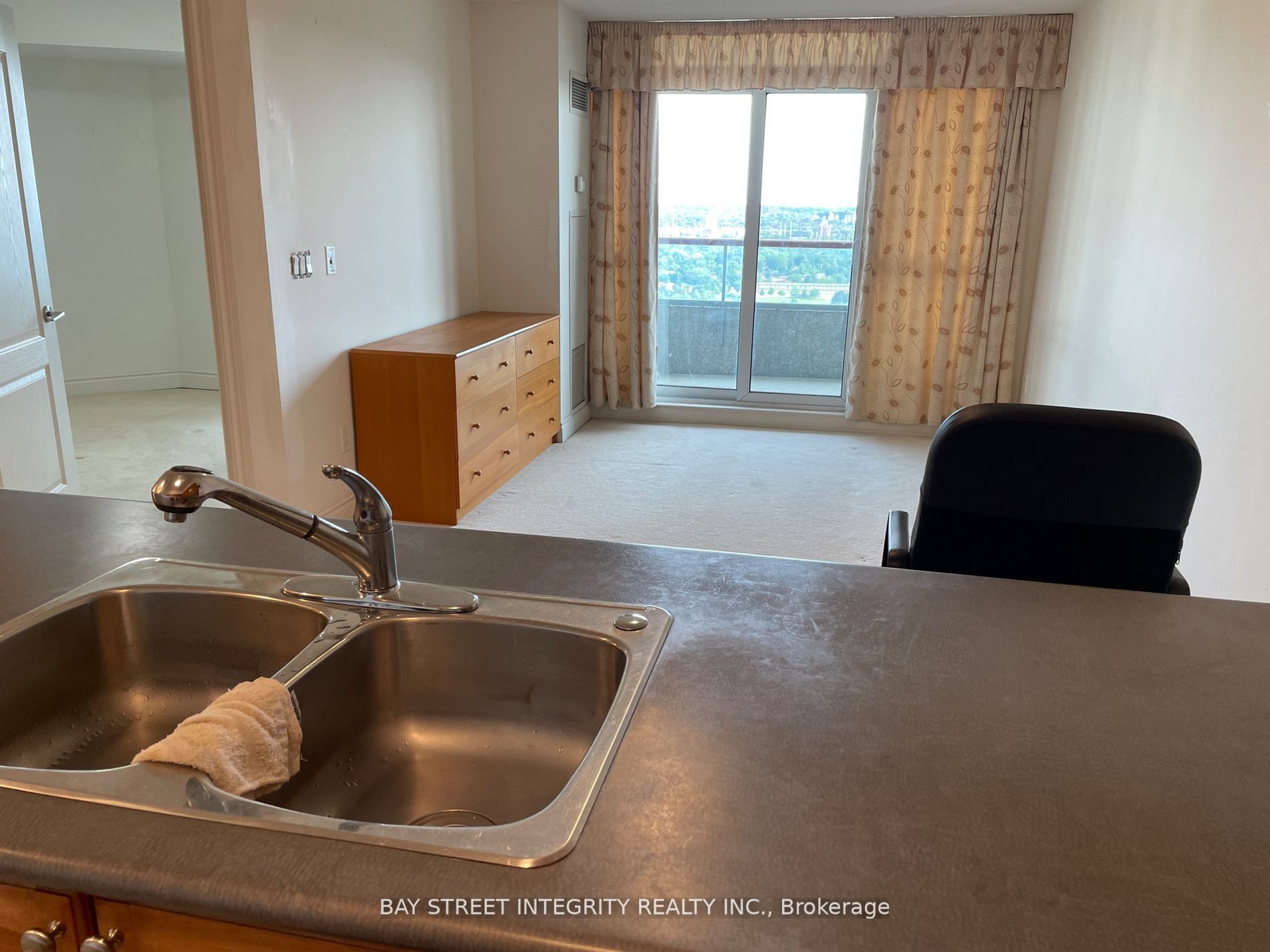60 Brian Harrison Way 2710, Toronto, ON M1P 5J5 photo 5