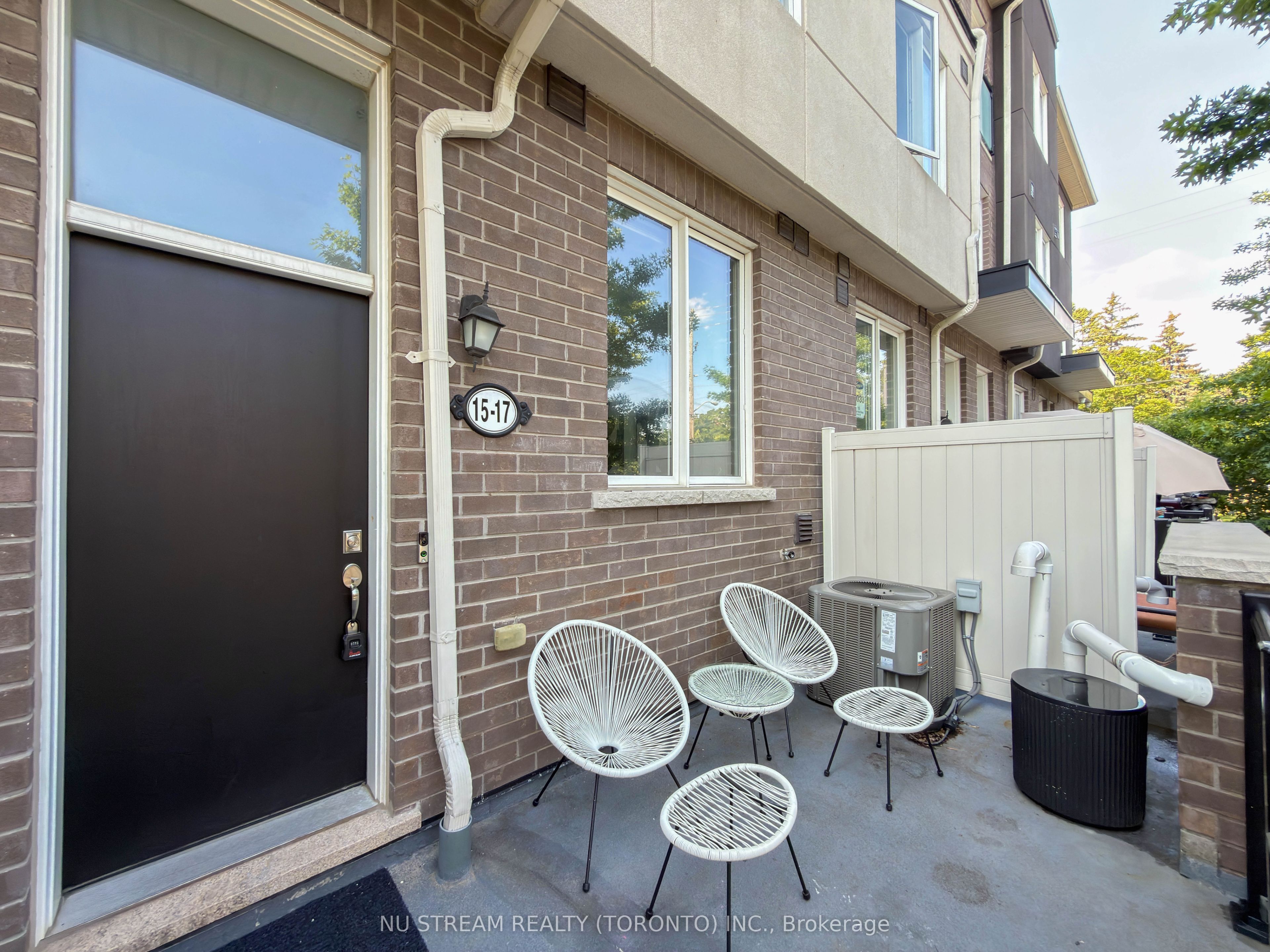15 Heron Park Place 17, Toronto, ON M1E 0B8 photo 2