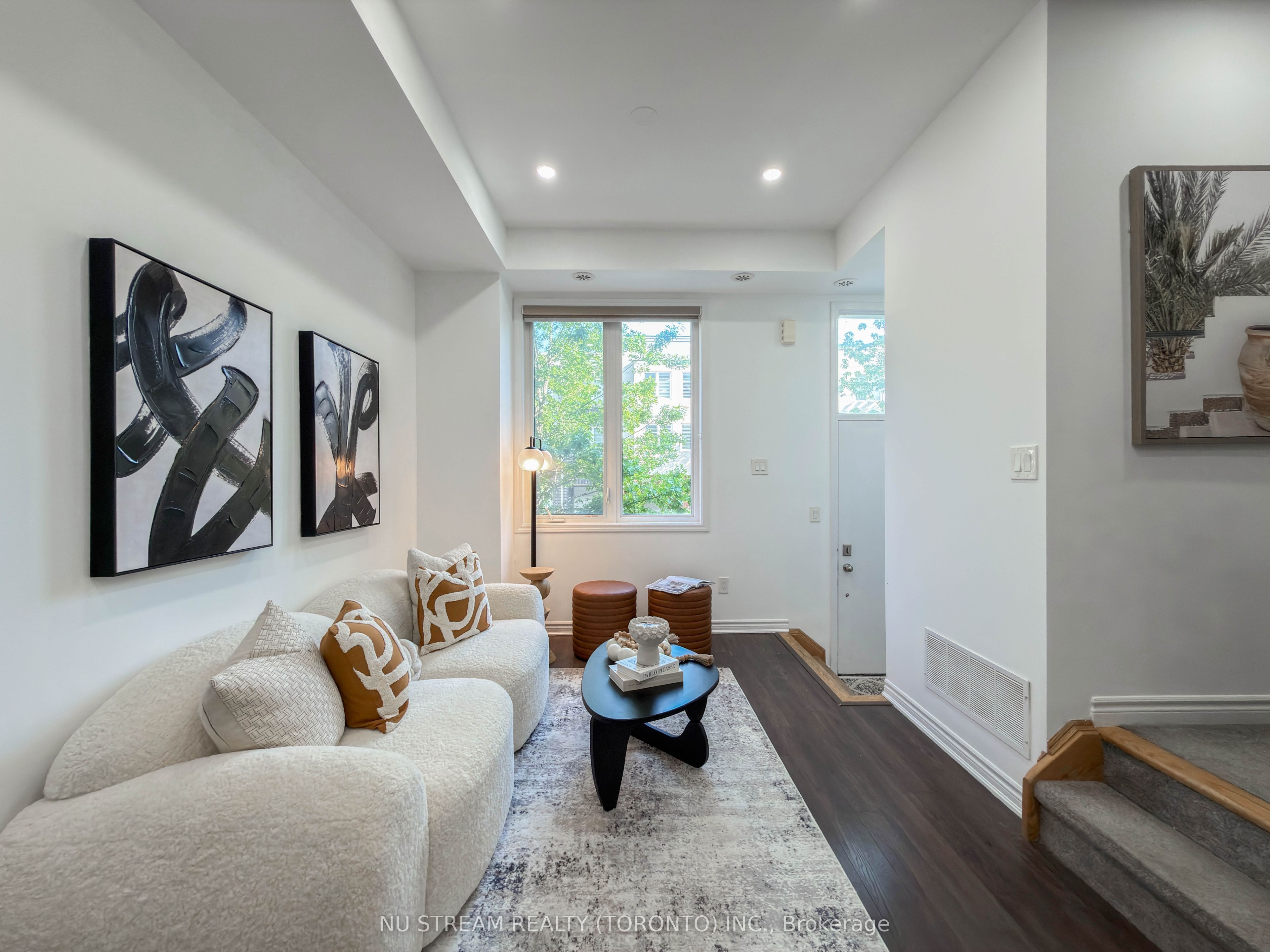 15 Heron Park Place 17, Toronto, ON M1E 0B8 photo 3