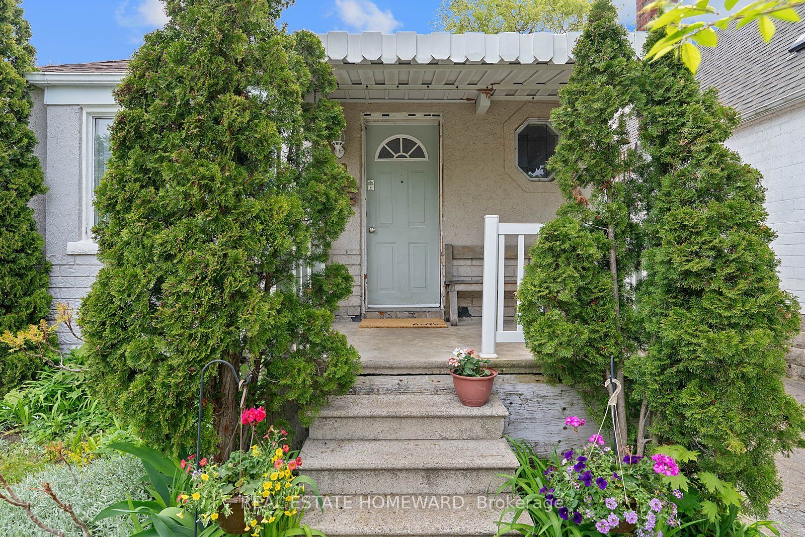 59 Manderley Drive, Toronto, ON M1N 3G1