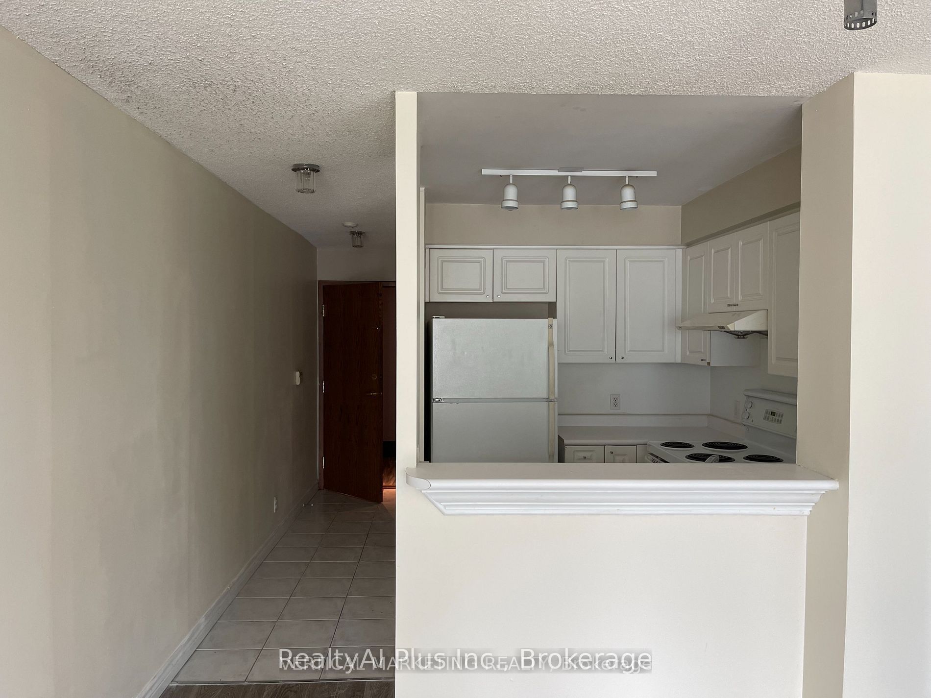 11 Lee Centre Drive 701, Toronto, ON M1H 3J5 photo 4