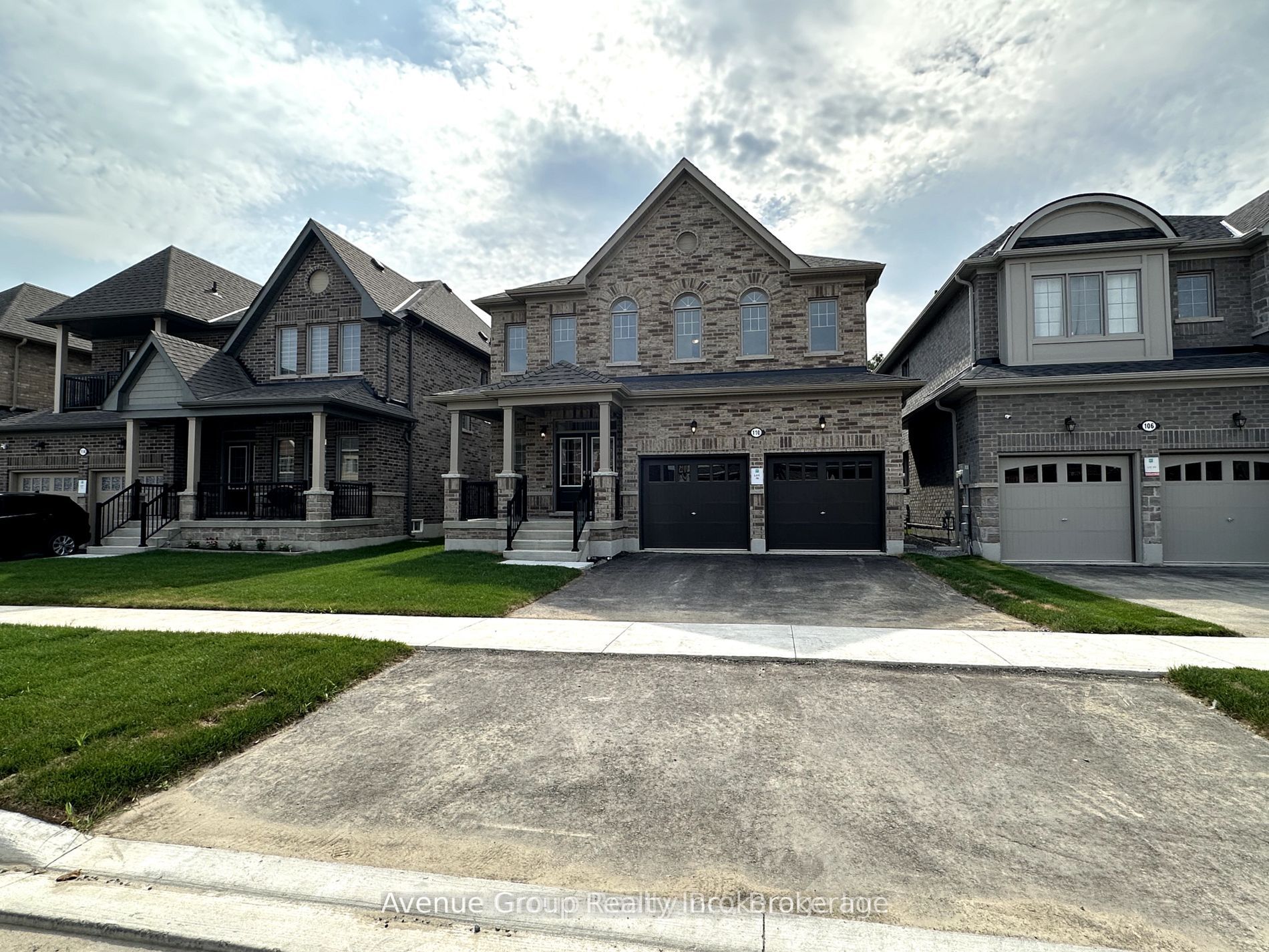 110 North Garden Boulevard, Scugog, ON L9L 0E1 photo 2