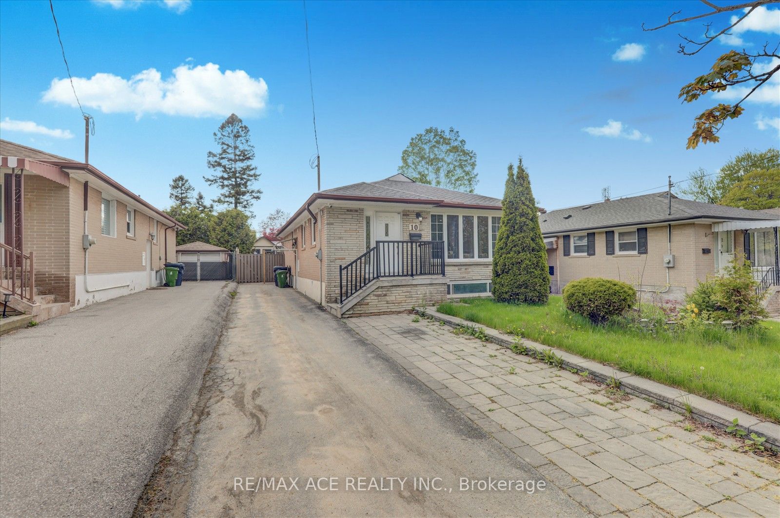 10 Blakemanor Boulevard, Toronto, ON M1J 2W4 photo 4