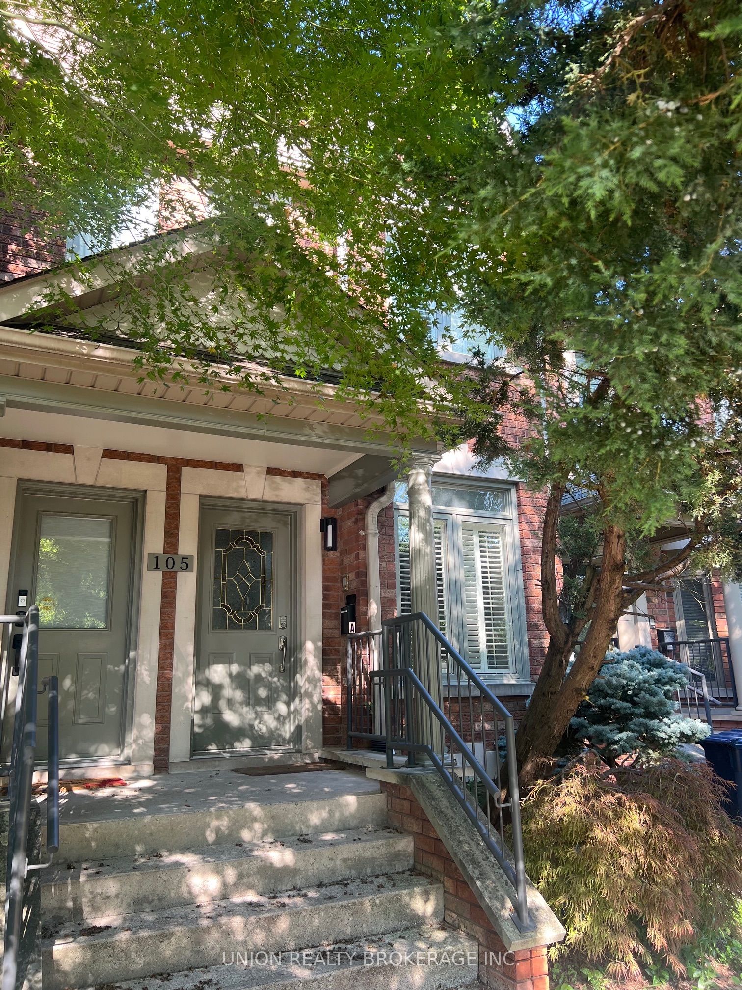 105A Gough Avenue Lower, Toronto, ON M4K 3N9 photo 2