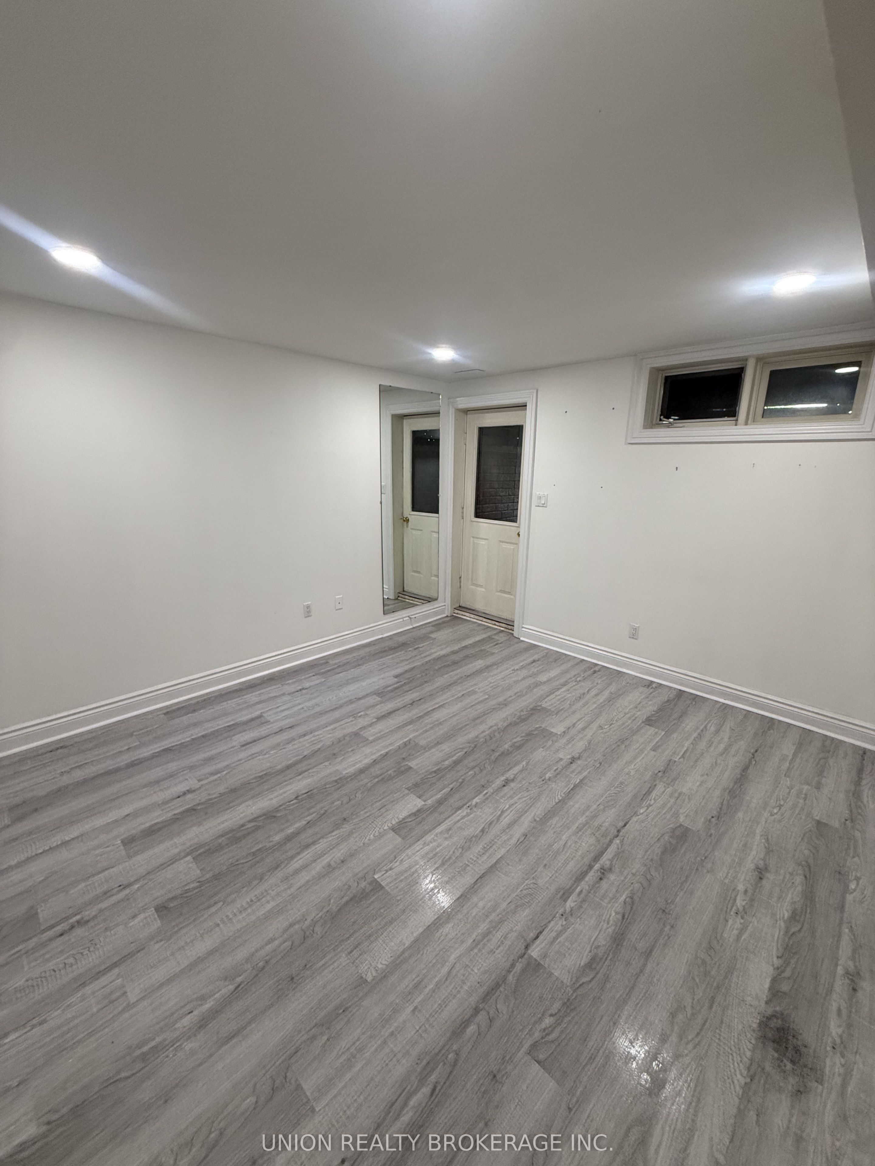 105A Gough Avenue Lower, Toronto, ON M4K 3N9 photo 4