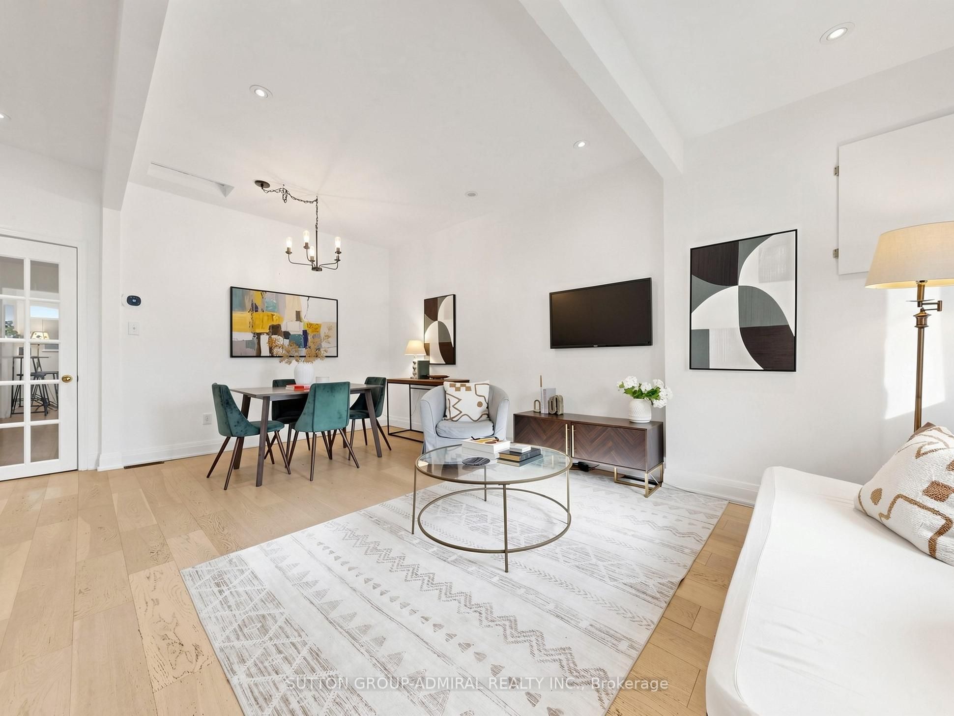 275 Victoria Park Avenue, Toronto, ON M4E 3S6 photo 5