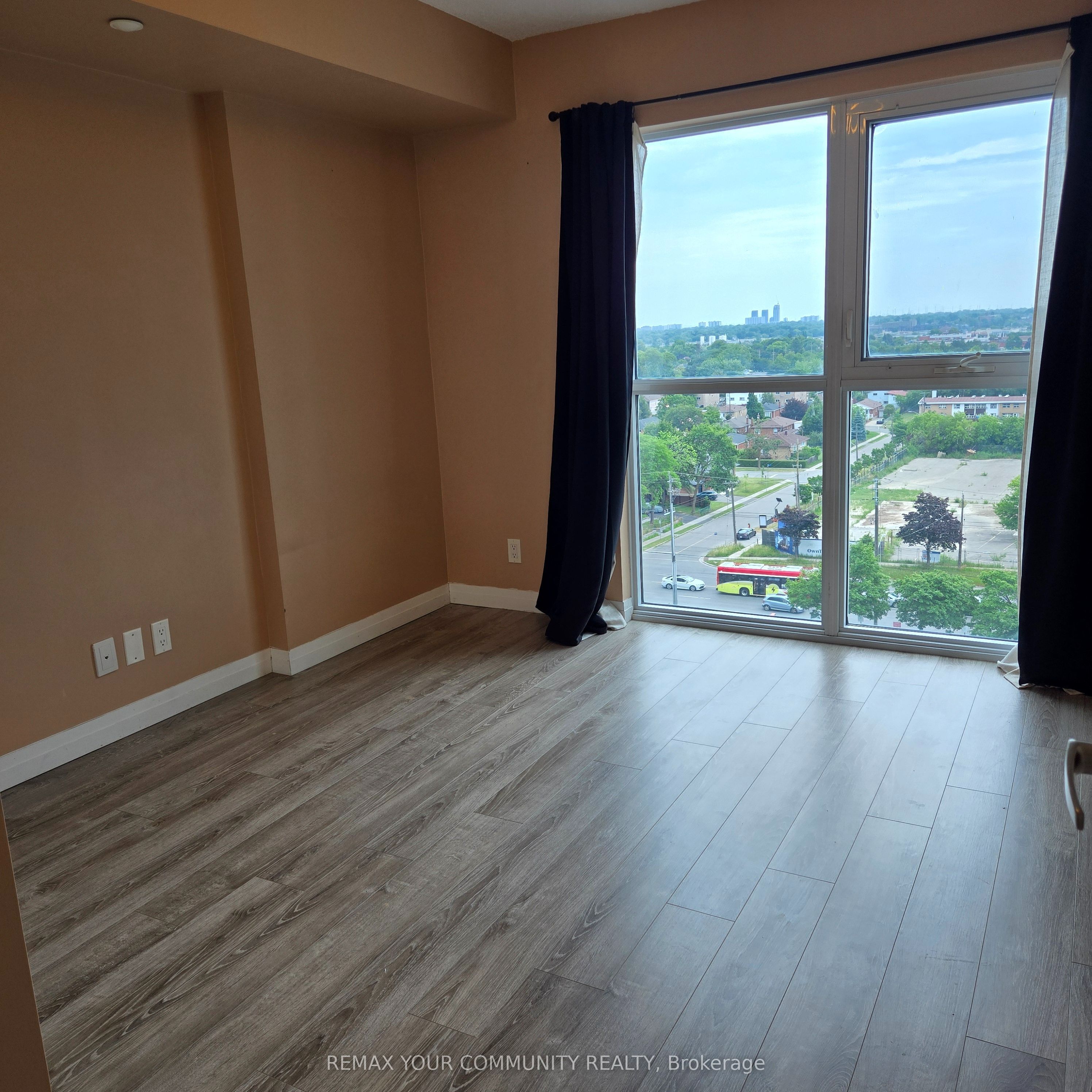 2150 Lawrence Avenue E 1102, Toronto, ON M1R 3A7 photo 5