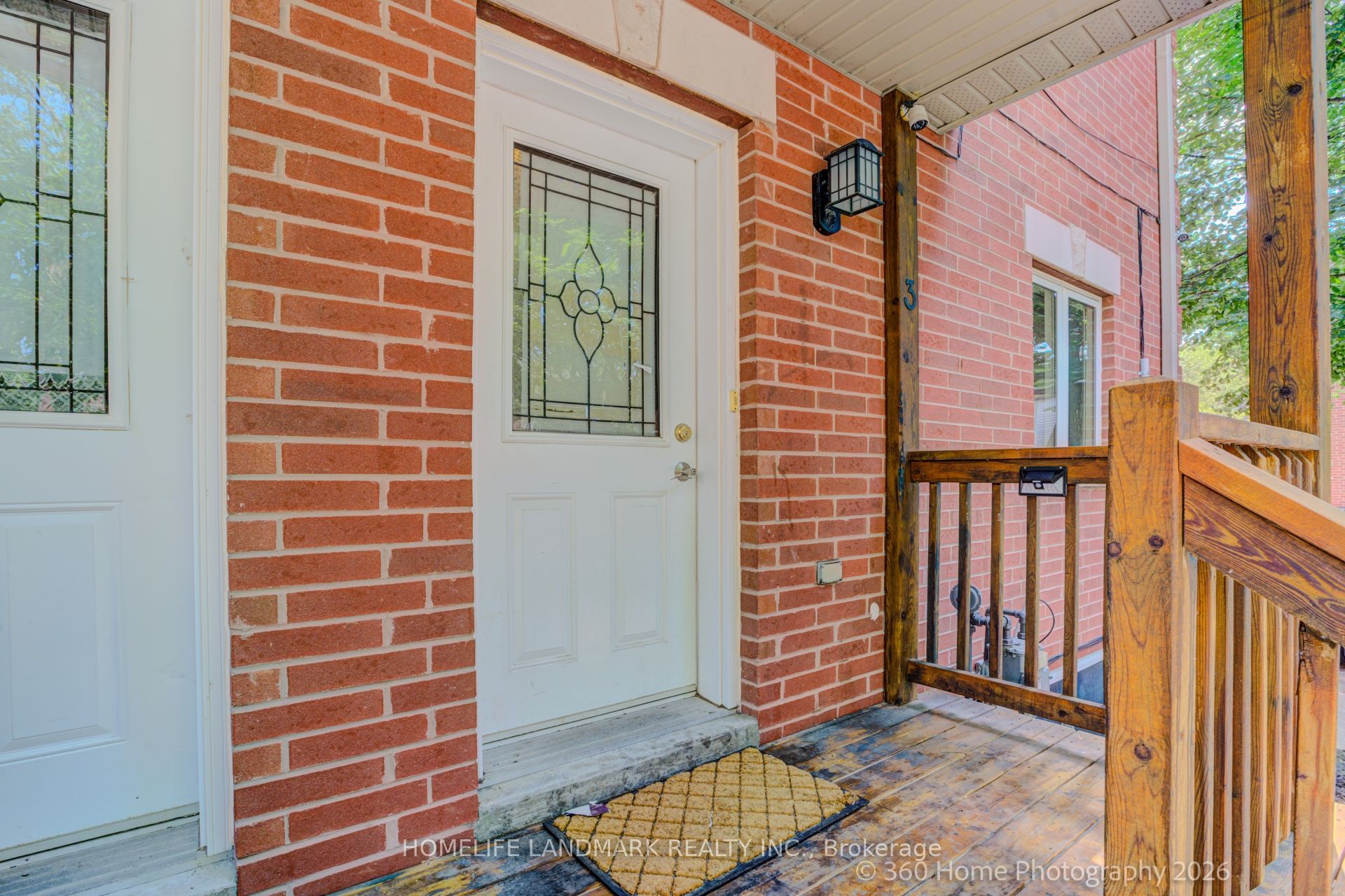 736 Kingston Road 3, Toronto, ON M4E 1R7 photo 2