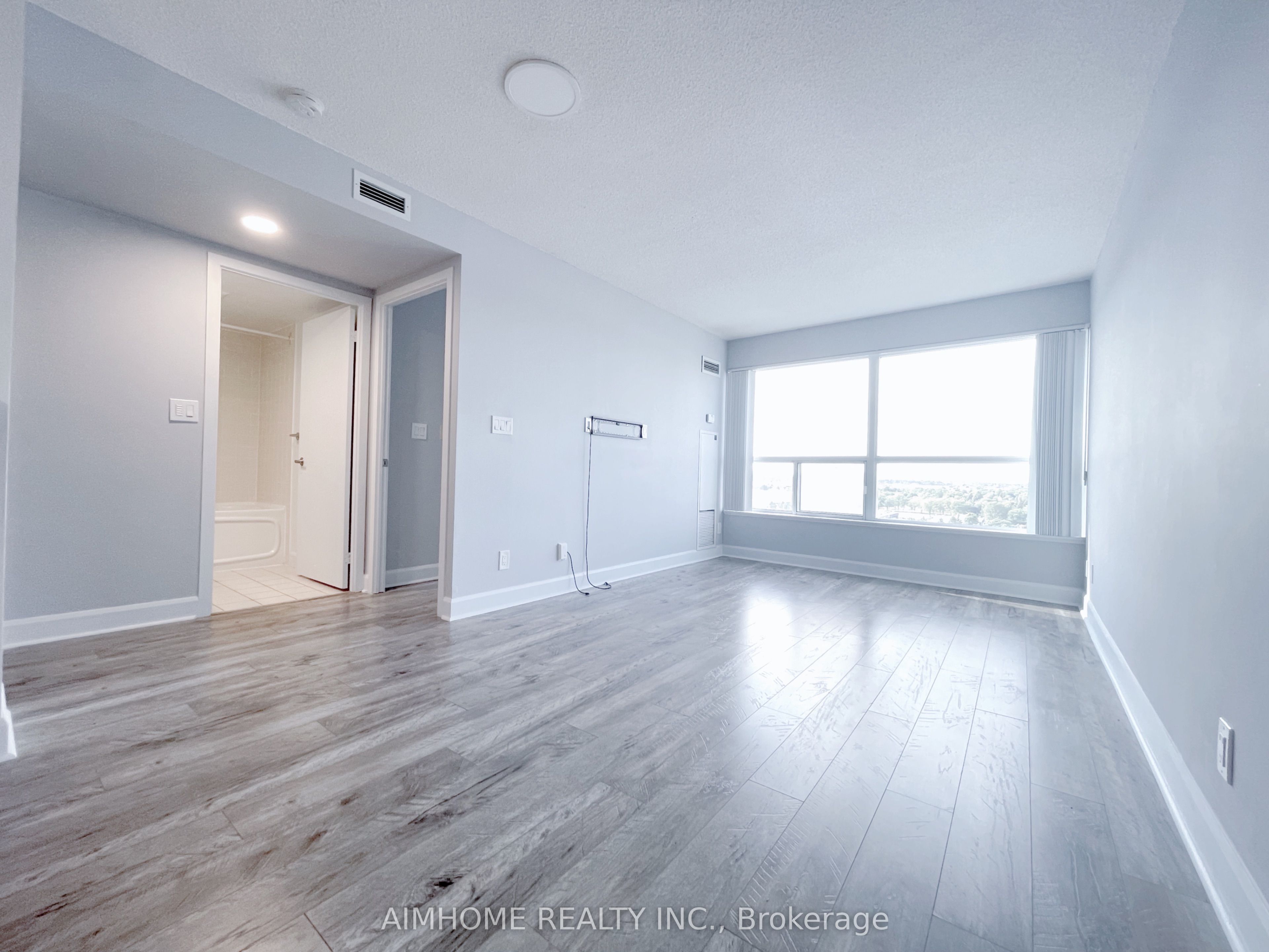 36 Lee Centre Drive 1101, Toronto, ON M1H 3K2 photo 2