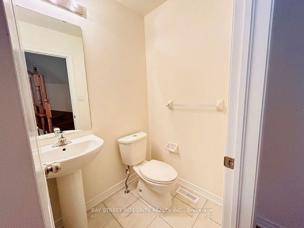 514 Littlewood Lane, Ajax, ON L1S 0H1 photo 4