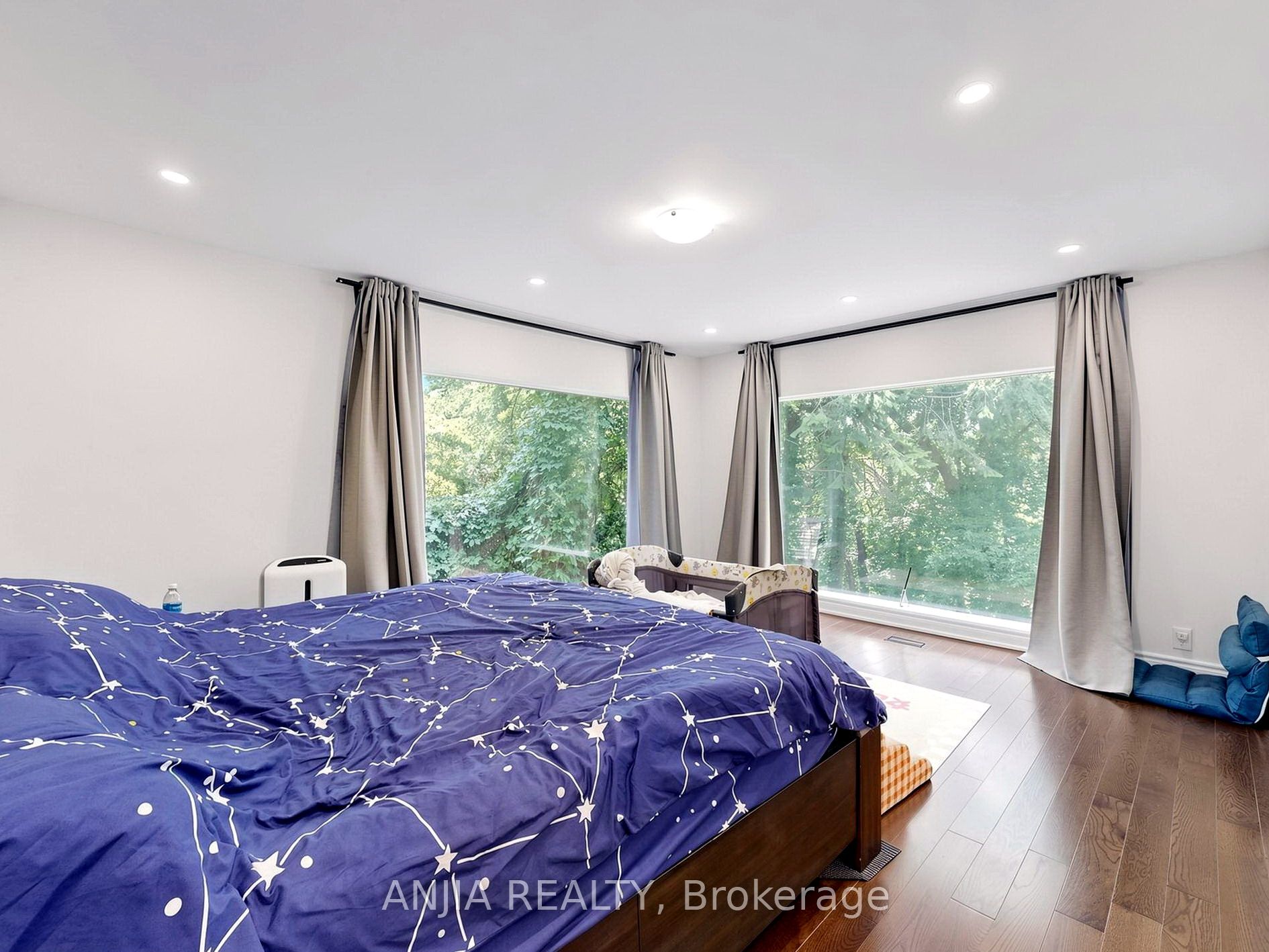 8 Applefield Drive, Toronto, ON M1P 3X9 photo 5